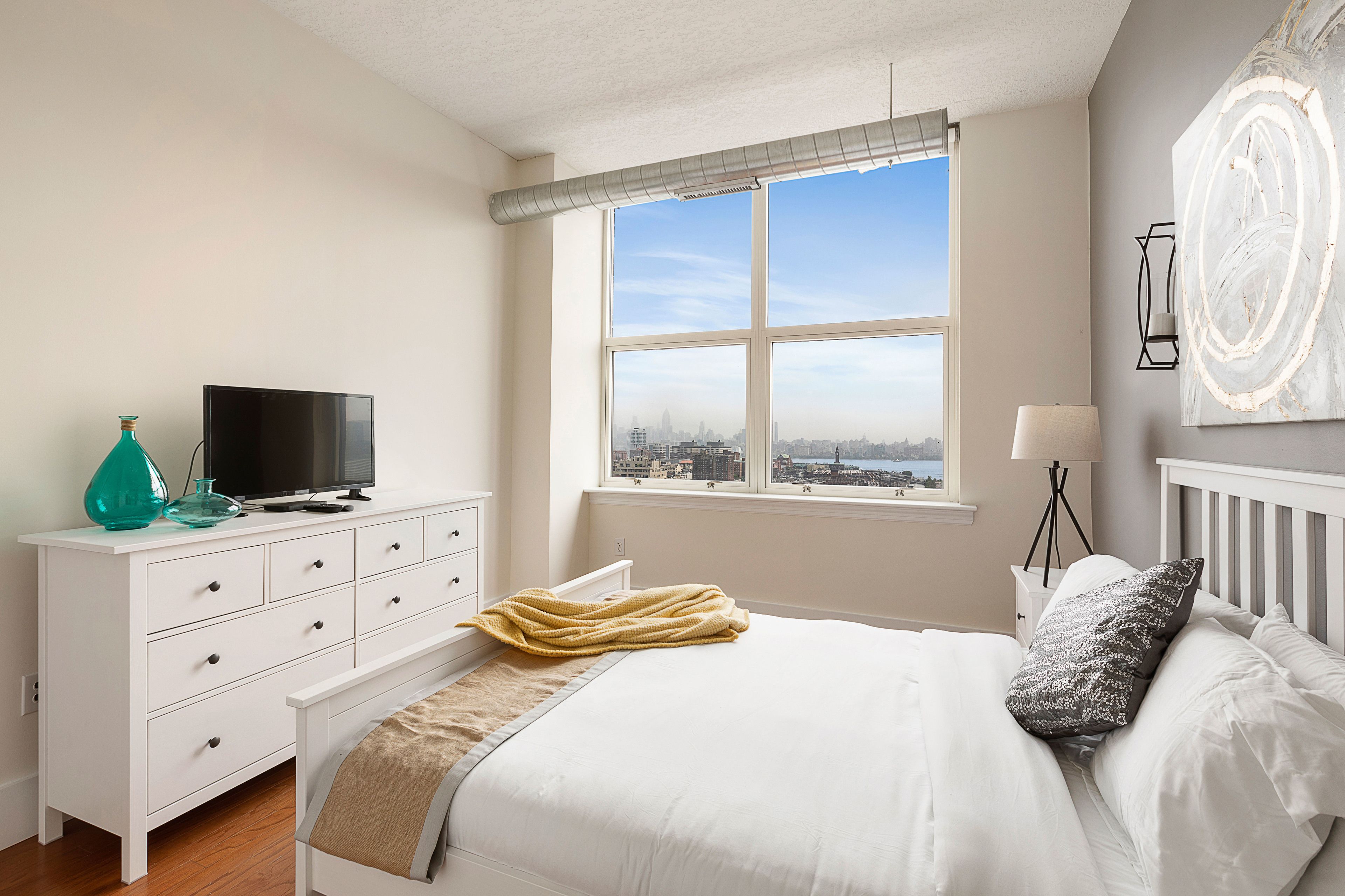 Pelicanstay Near Holland Tunnel