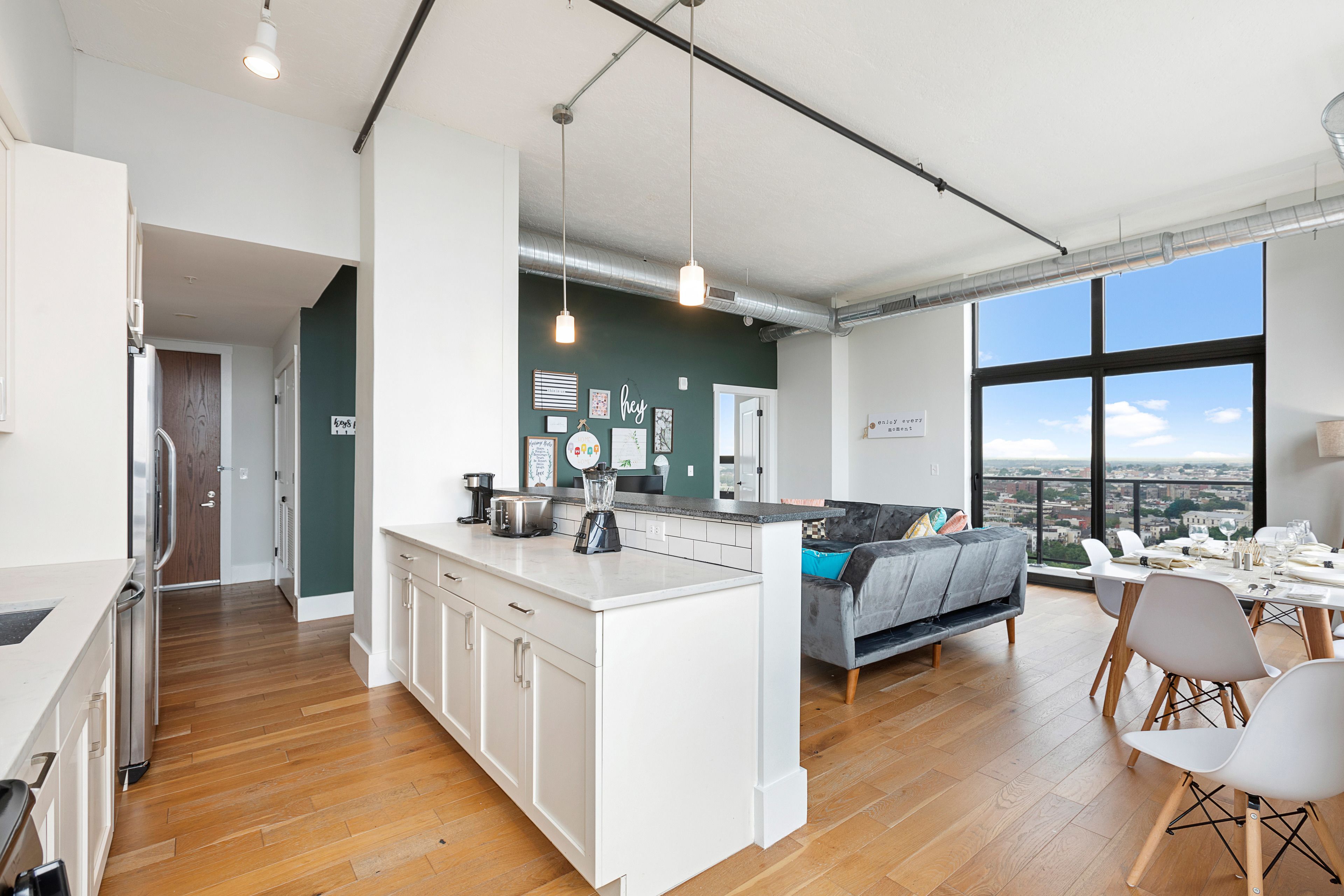 Pelicanstay Near Holland Tunnel