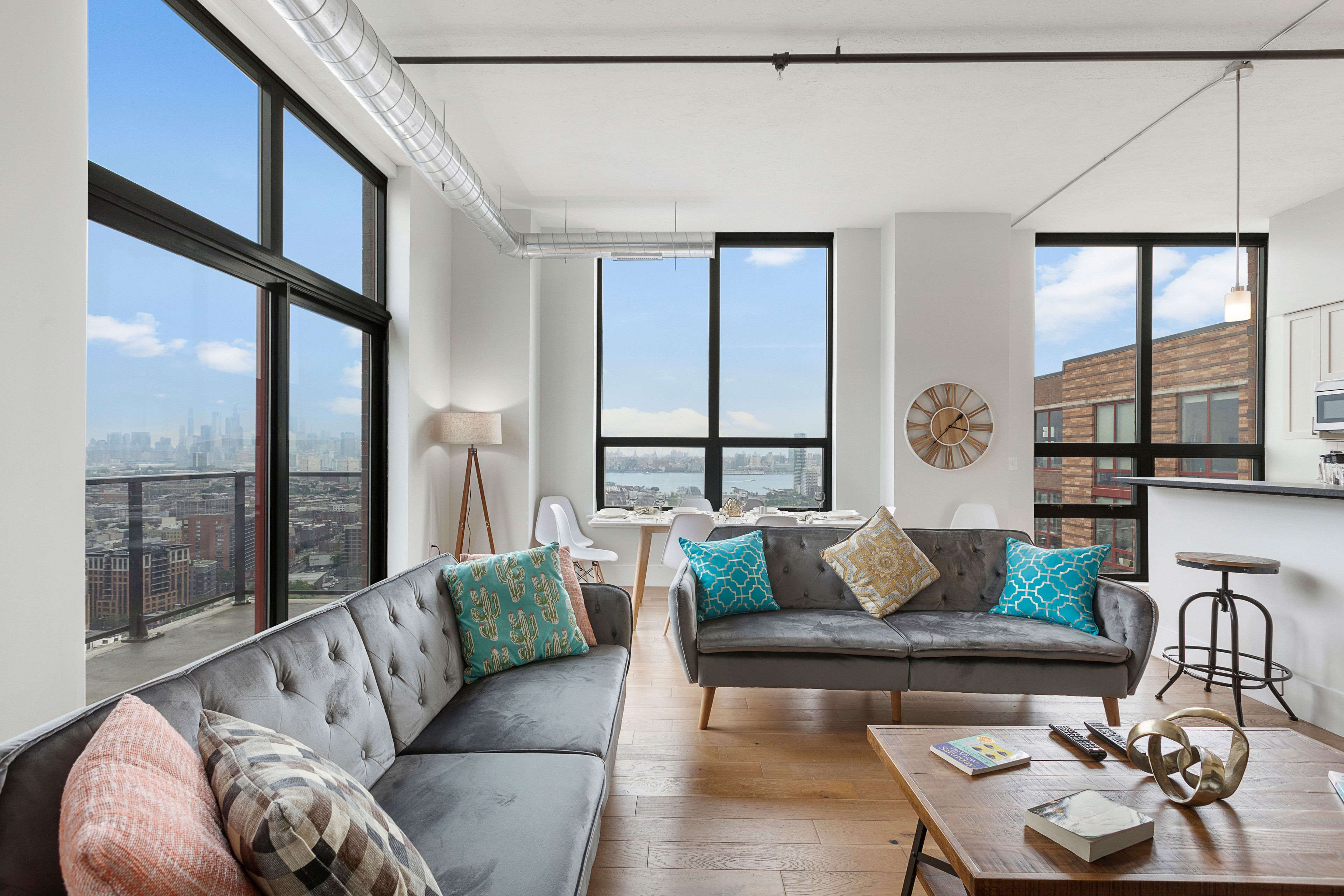 Pelicanstay Near Holland Tunnel