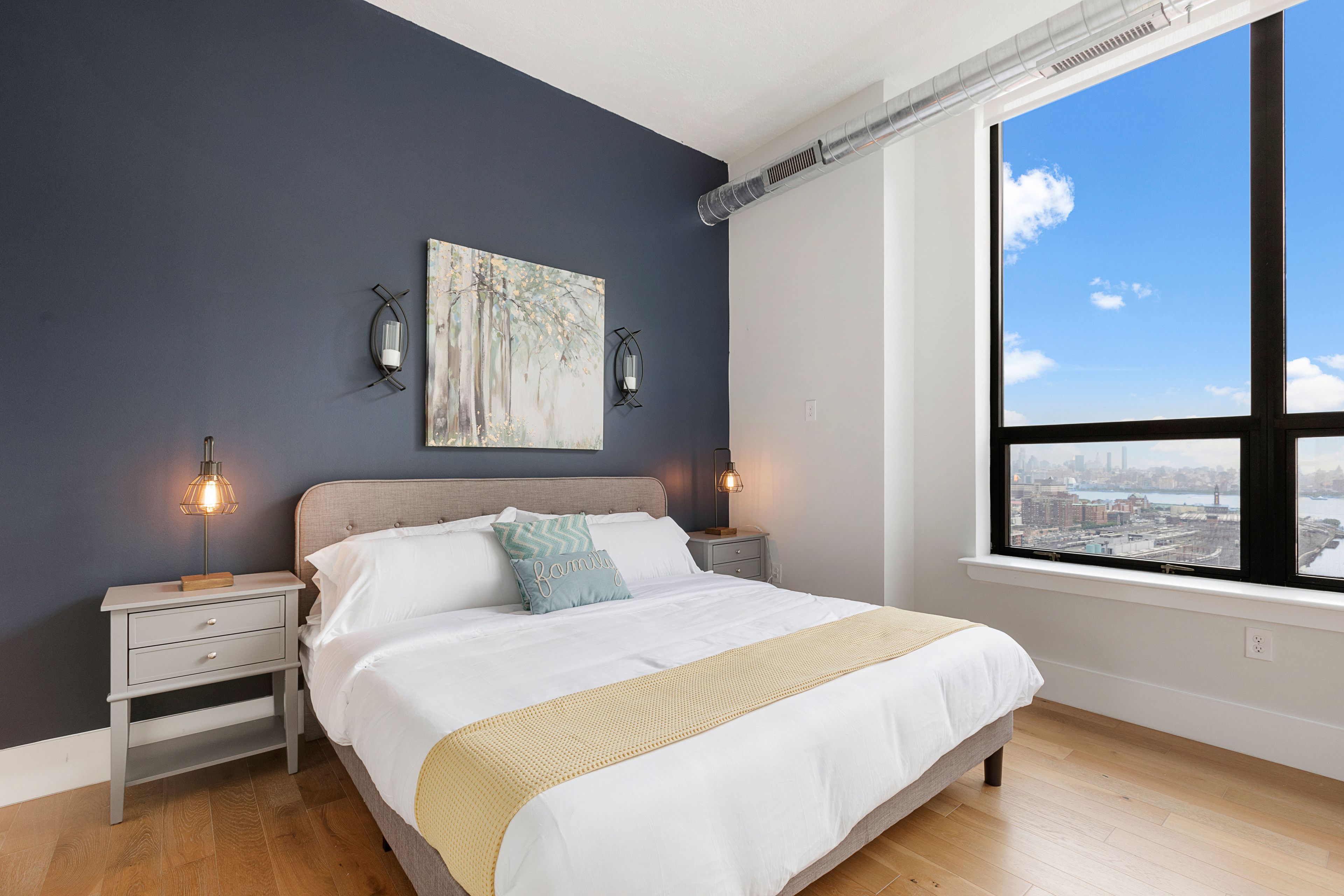 Pelicanstay Near Holland Tunnel