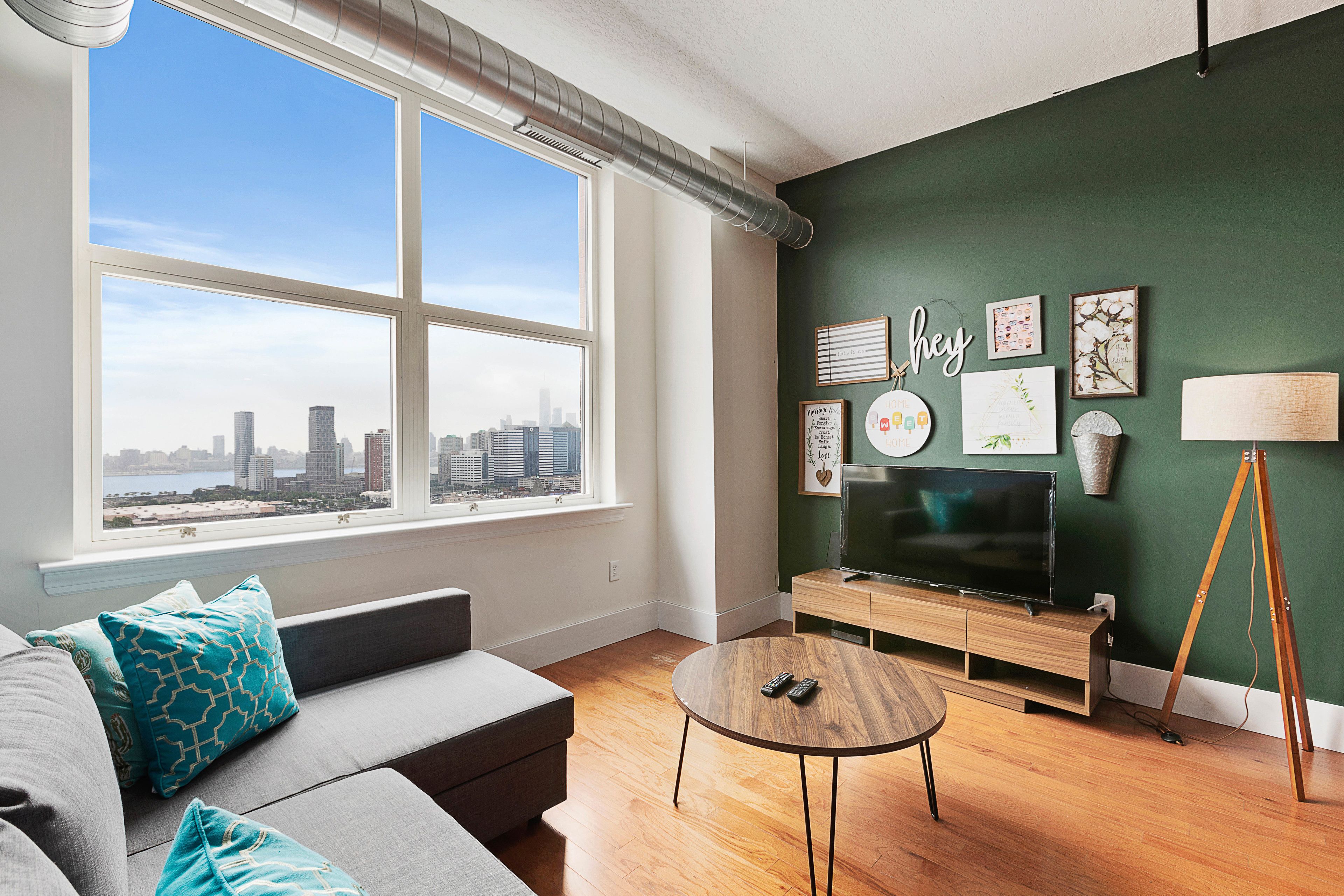 Pelicanstay Near Holland Tunnel