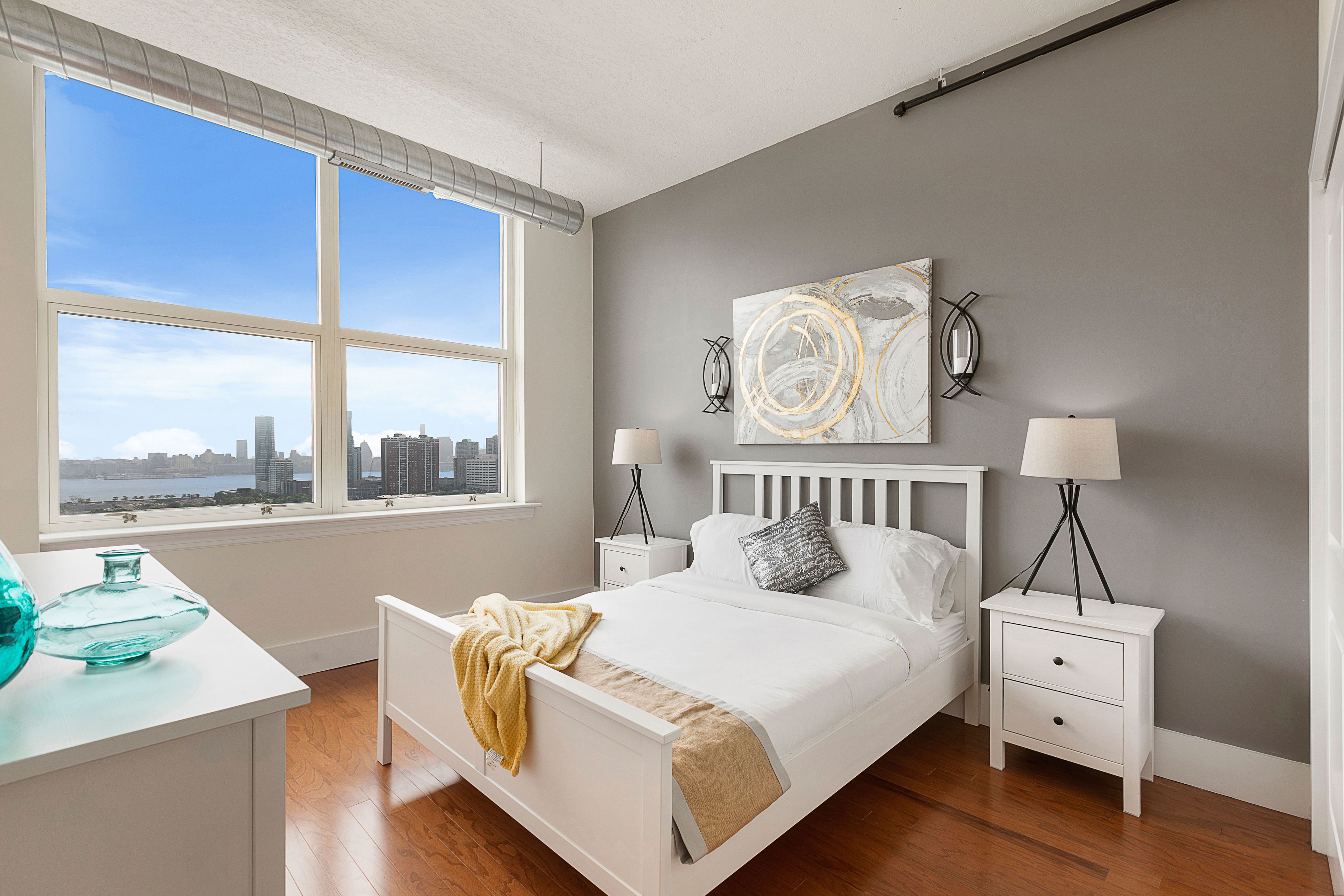 Pelicanstay Near Holland Tunnel