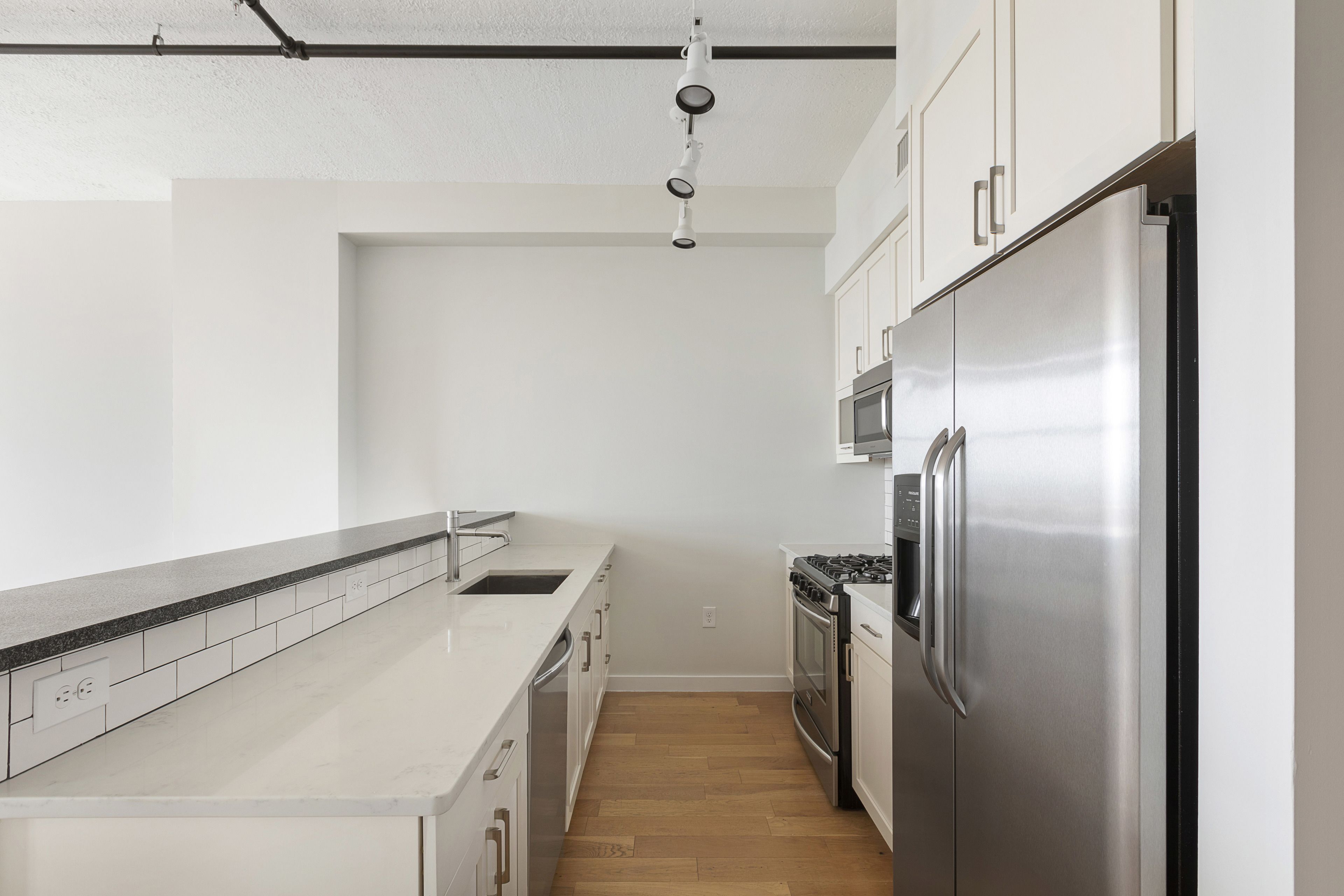 Pelicanstay Near Holland Tunnel