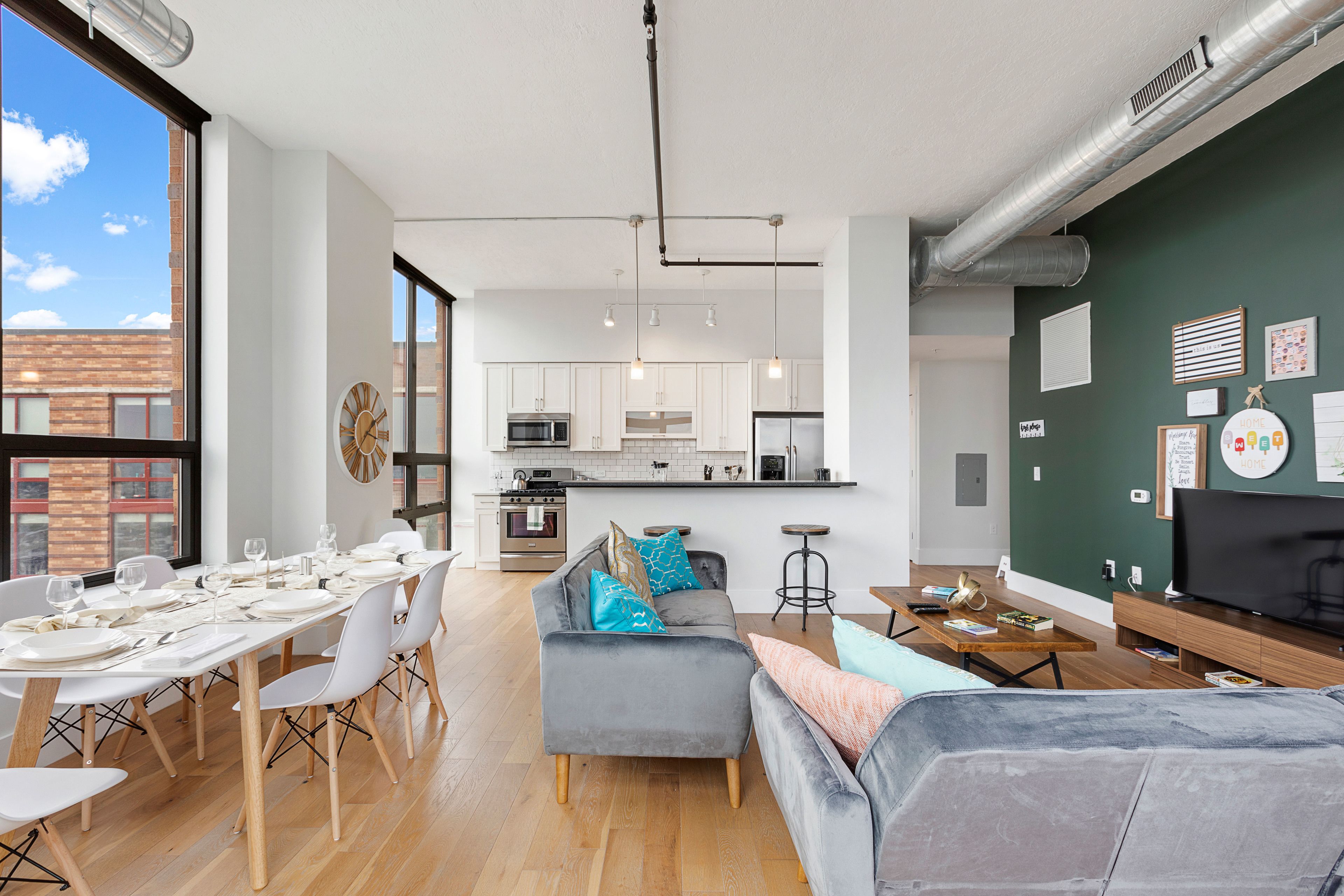 Pelicanstay Near Holland Tunnel