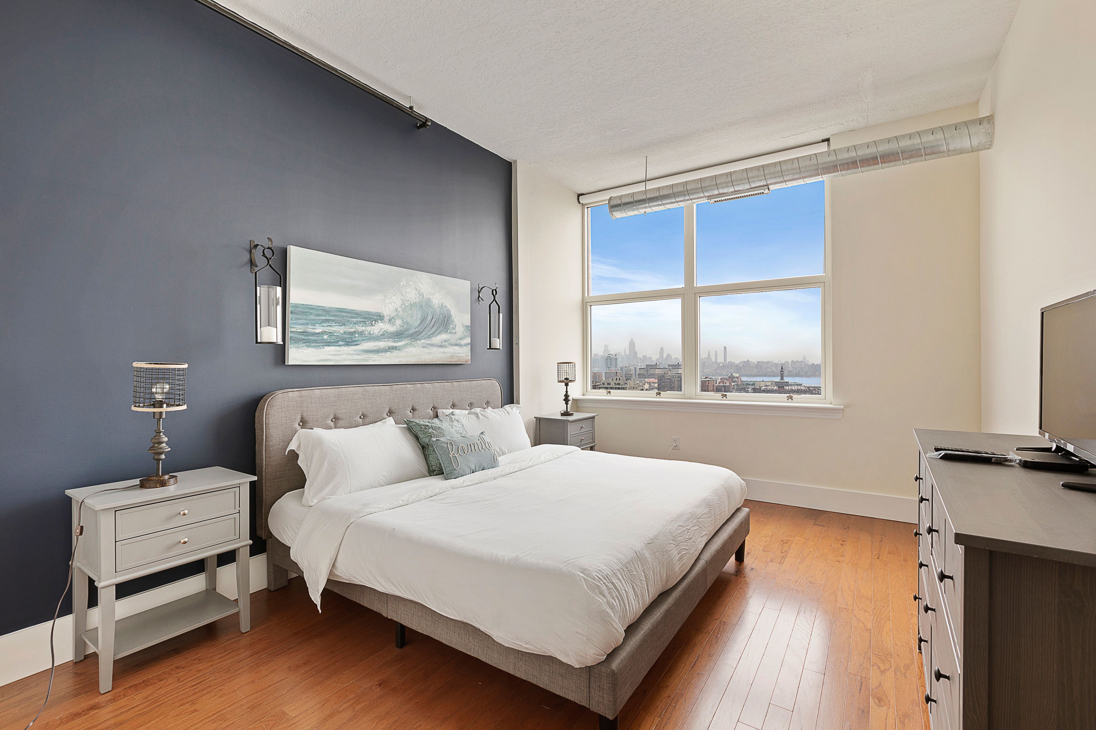 Pelicanstay Near Holland Tunnel