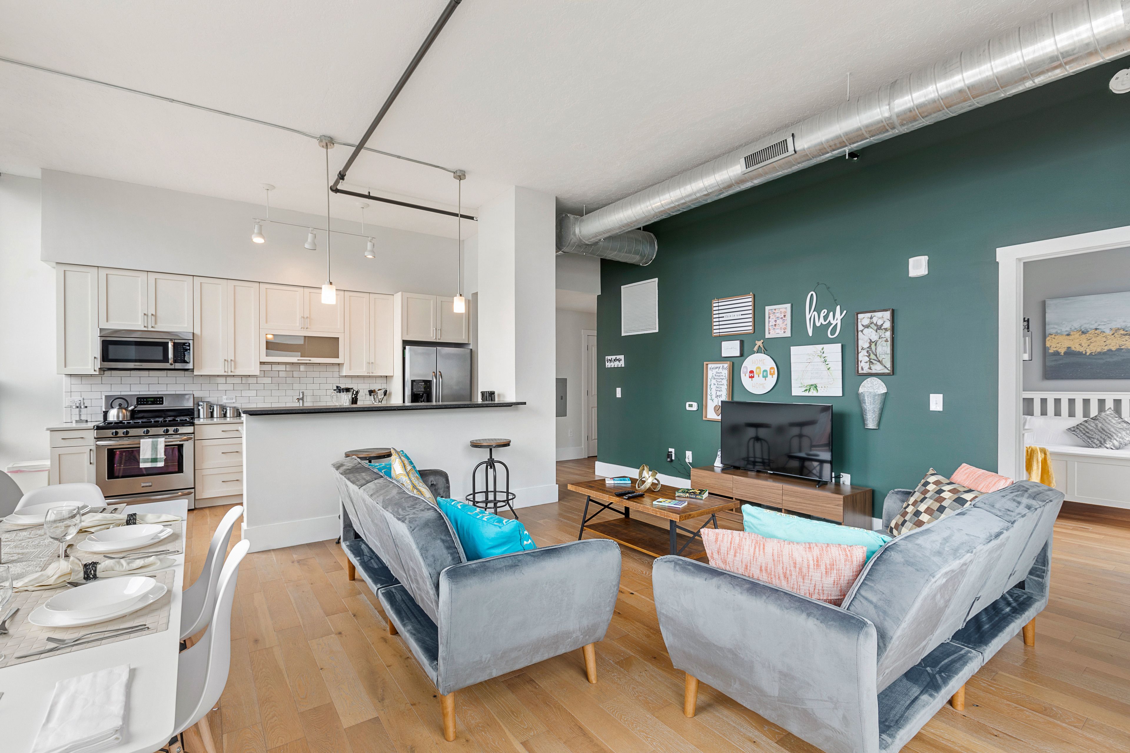 Pelicanstay Near Holland Tunnel