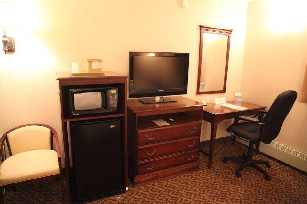 The Holland Hotel
