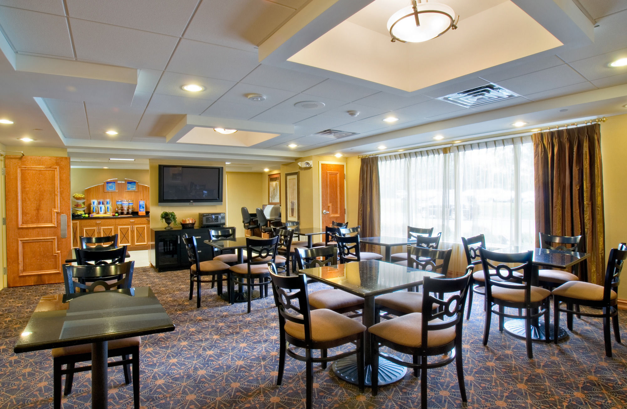 Holiday Inn Express Hotel & Suites West Long Branch