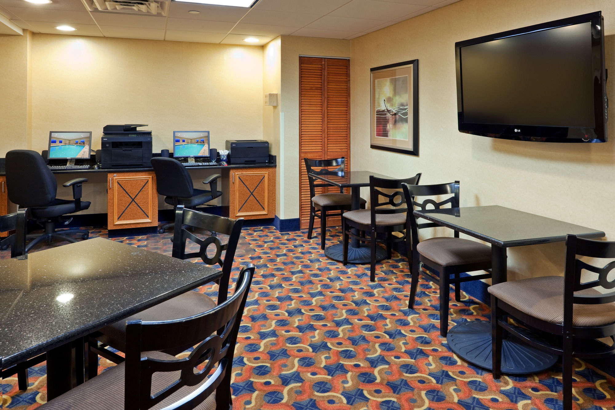 Holiday Inn Express Hotel & Suites West Long Branch