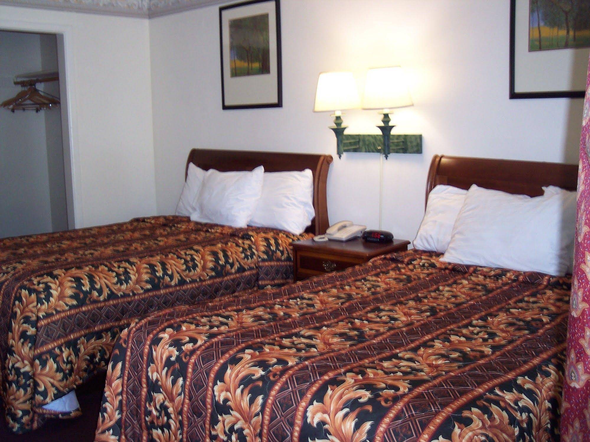 Shore Hills Motel