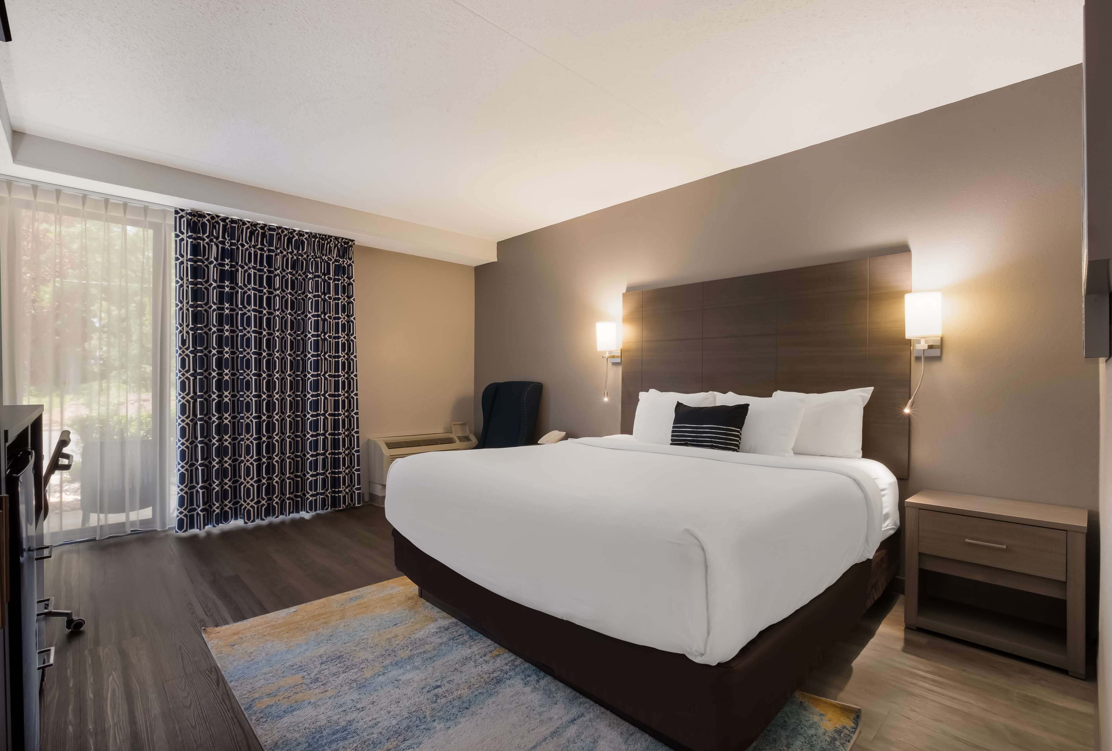 The Hub Middletown: A Best Western Signature Hotel