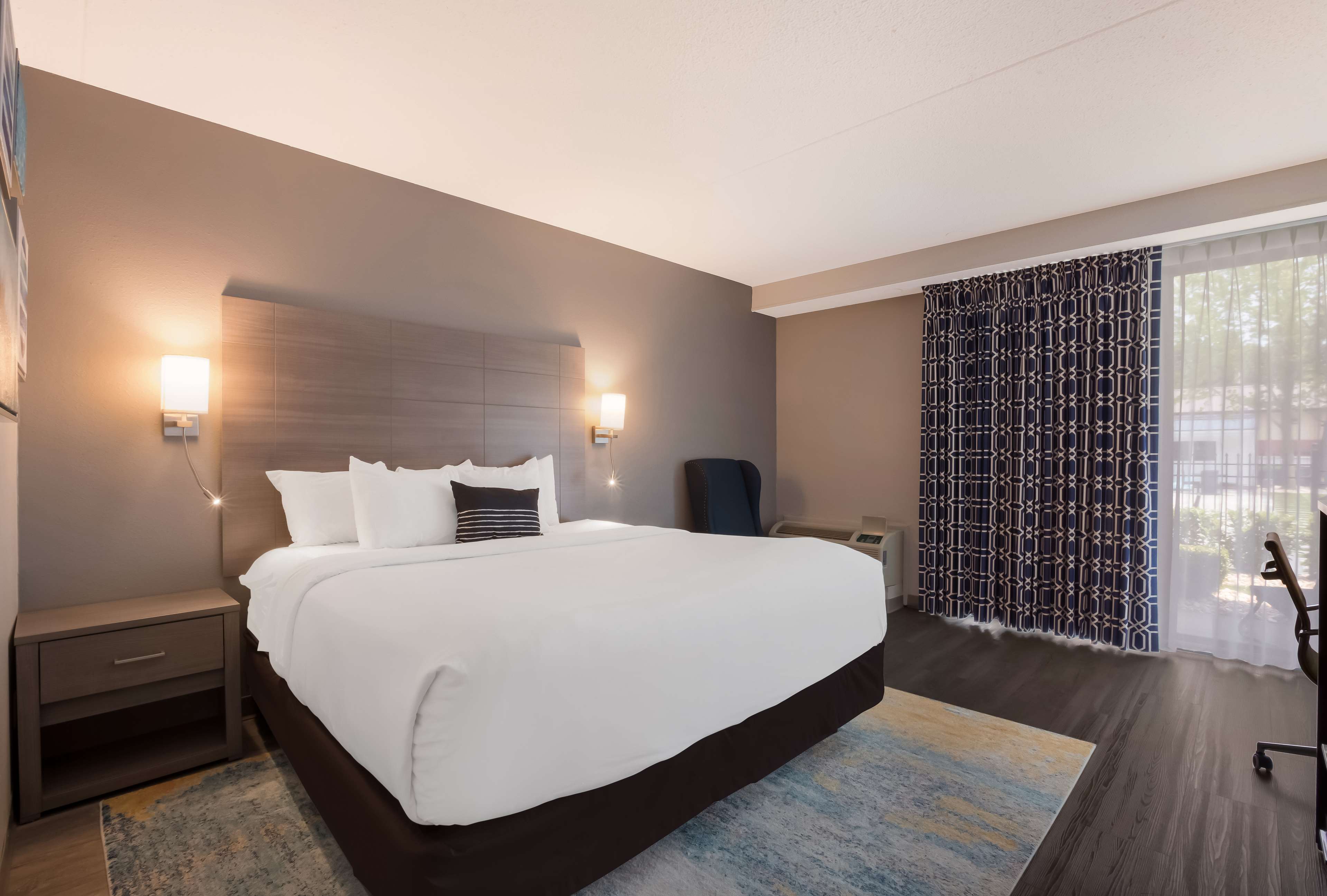 The Hub Middletown: A Best Western Signature Hotel