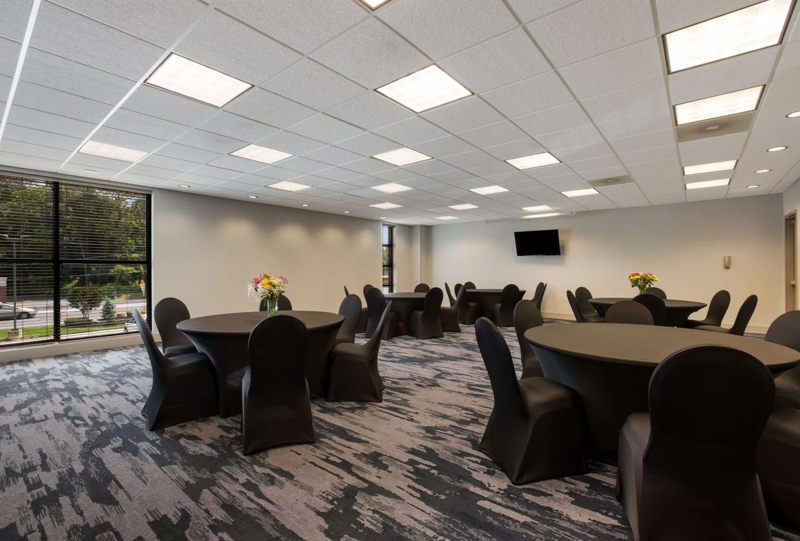 The Hub Middletown: A Best Western Signature Hotel