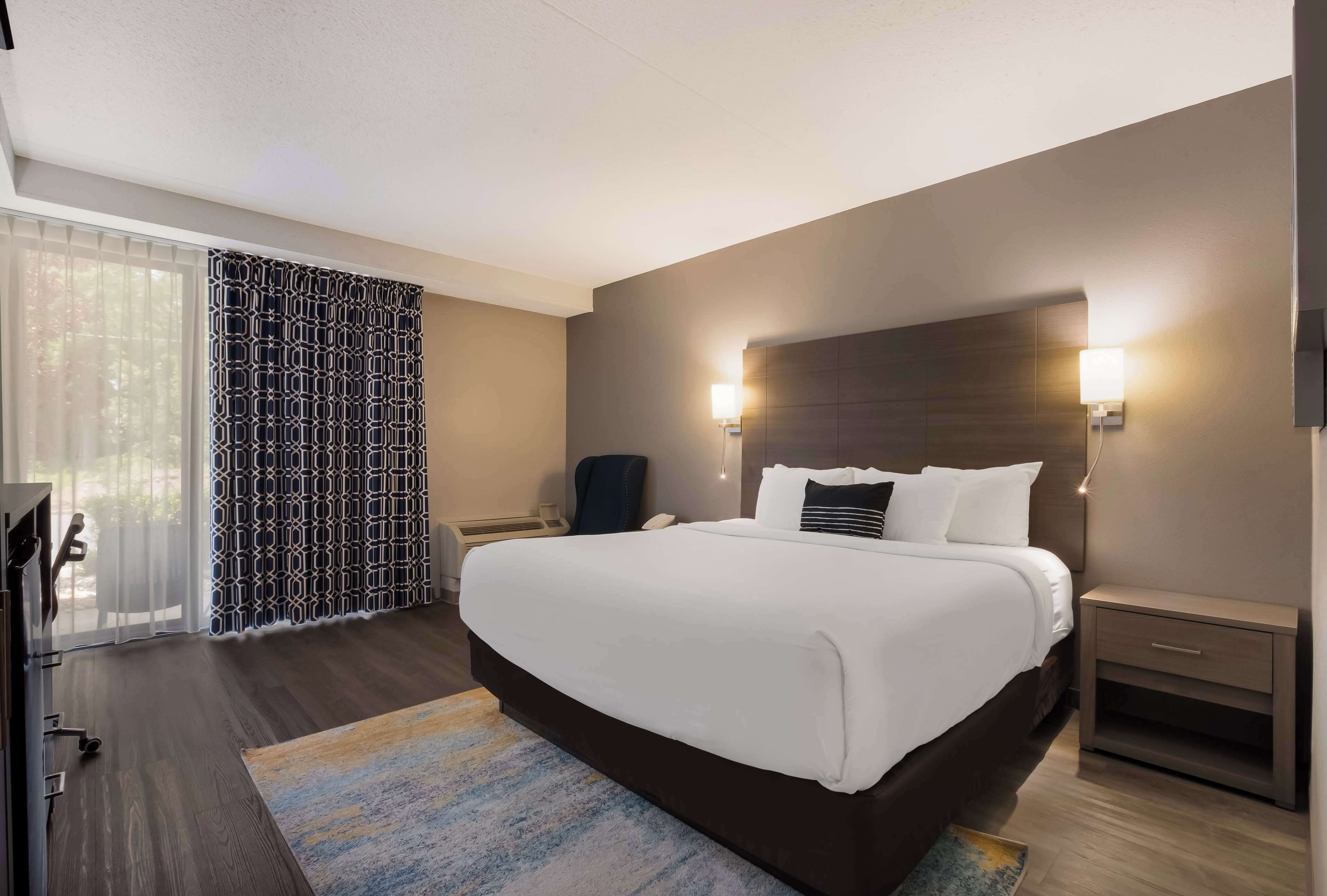 The Hub Middletown: A Best Western Signature Hotel