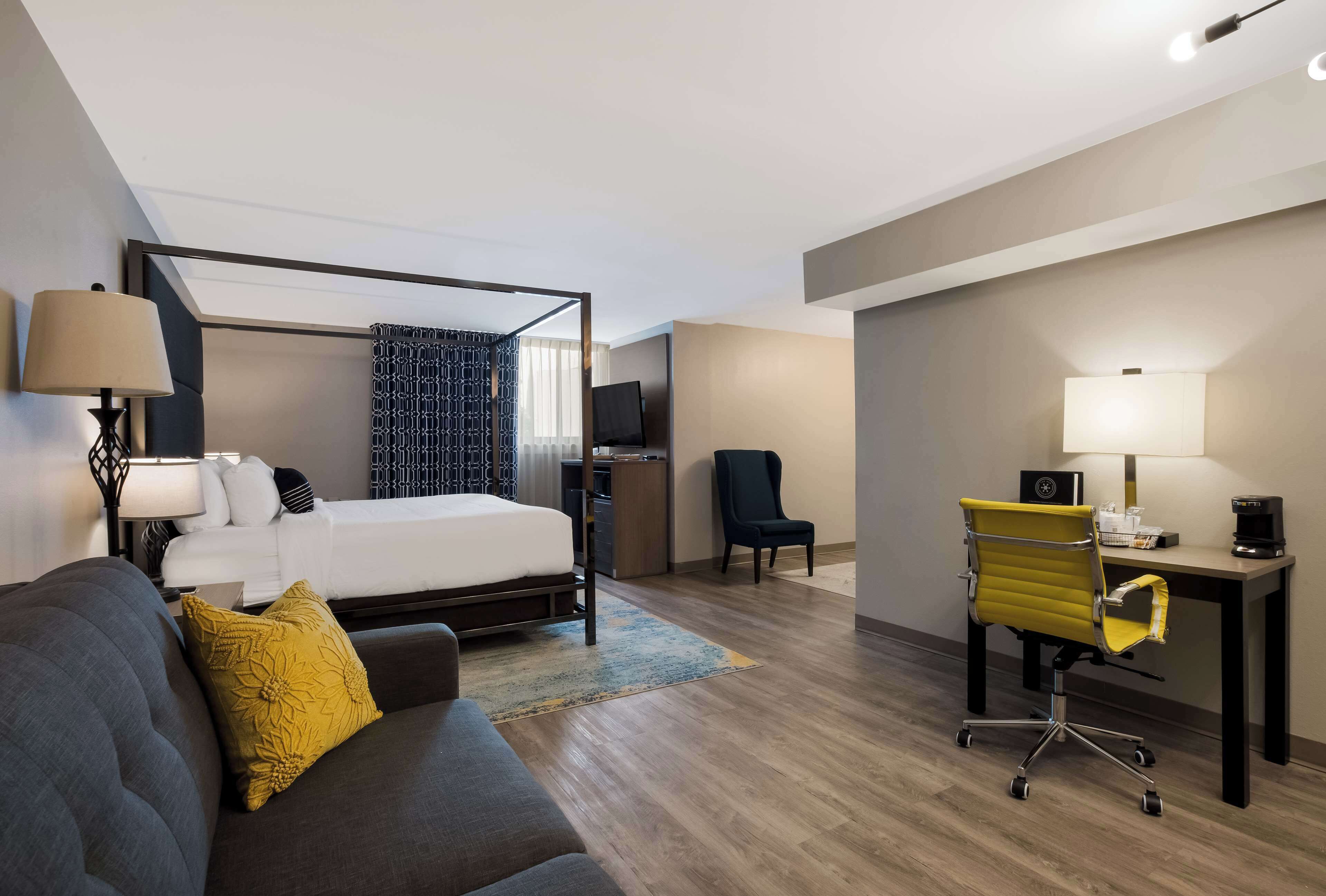 The Hub Middletown: A Best Western Signature Hotel