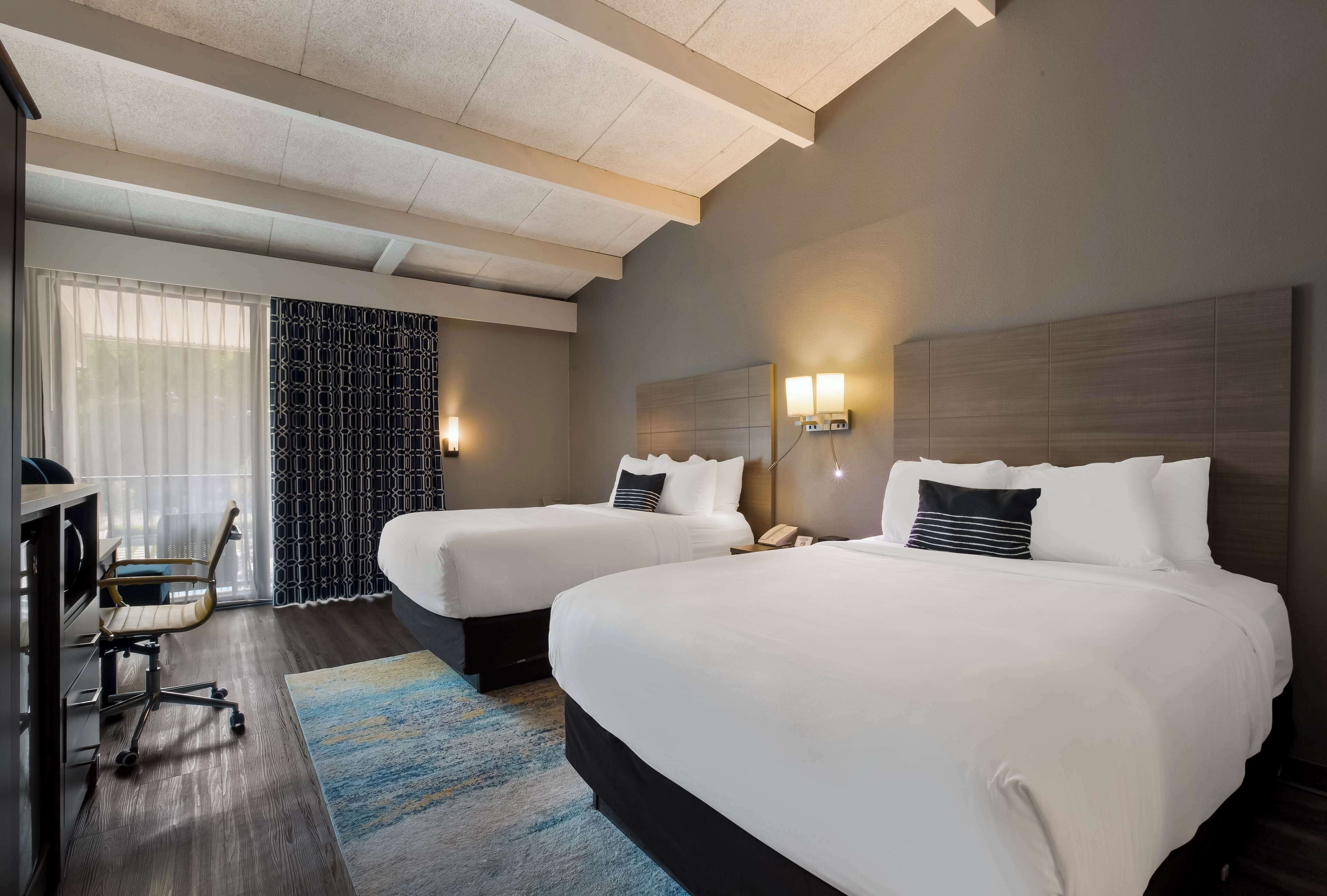 The Hub Middletown: A Best Western Signature Hotel