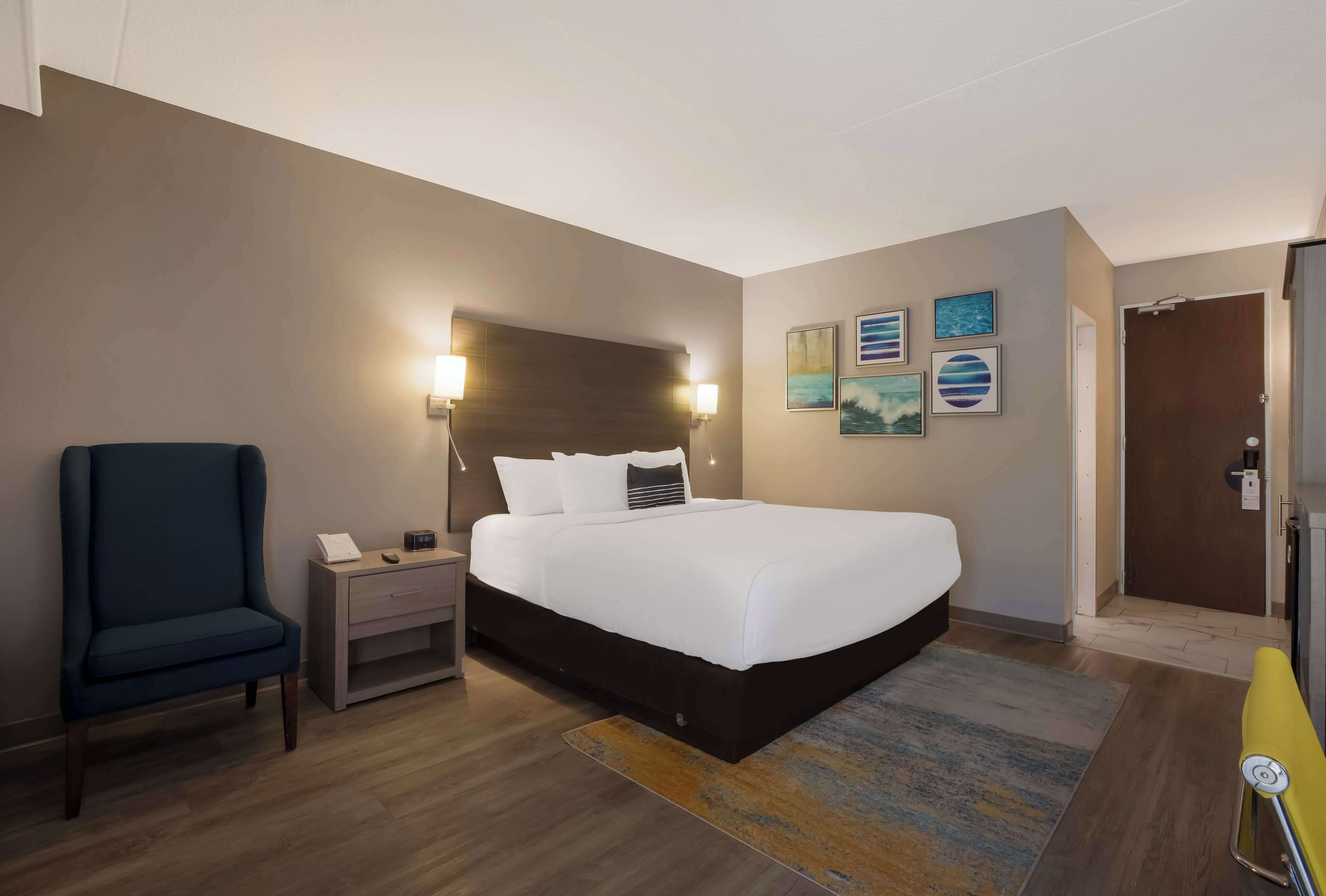 The Hub Middletown: A Best Western Signature Hotel