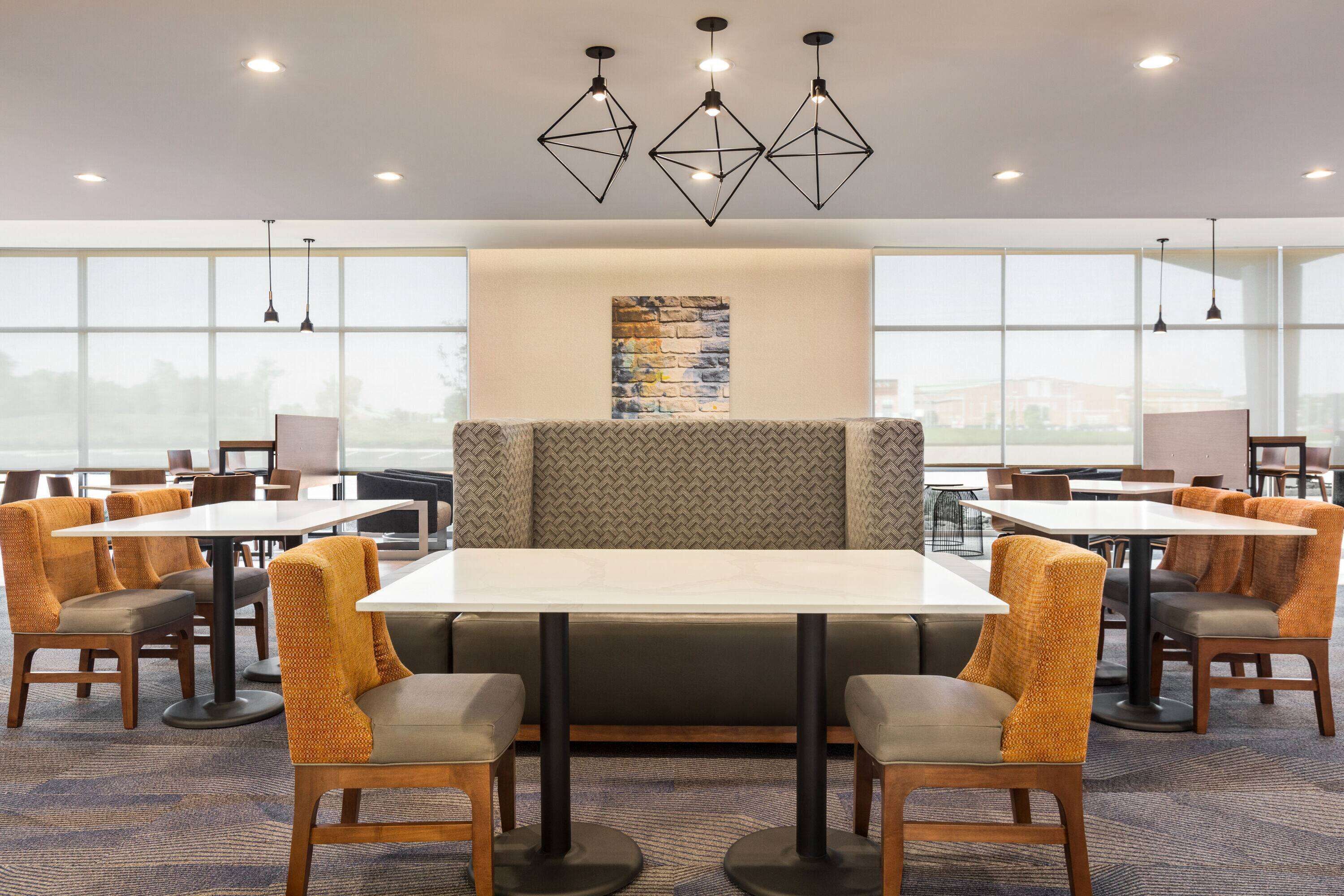 La Quinta Inn & Suites By Wyndham Mount Laurel Moorestown