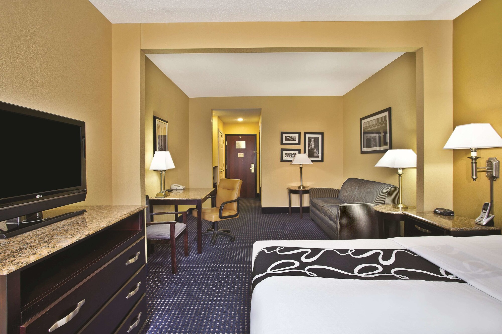 La Quinta Inn & Suites by Wyndham Mt. Laurel - Philadelphia