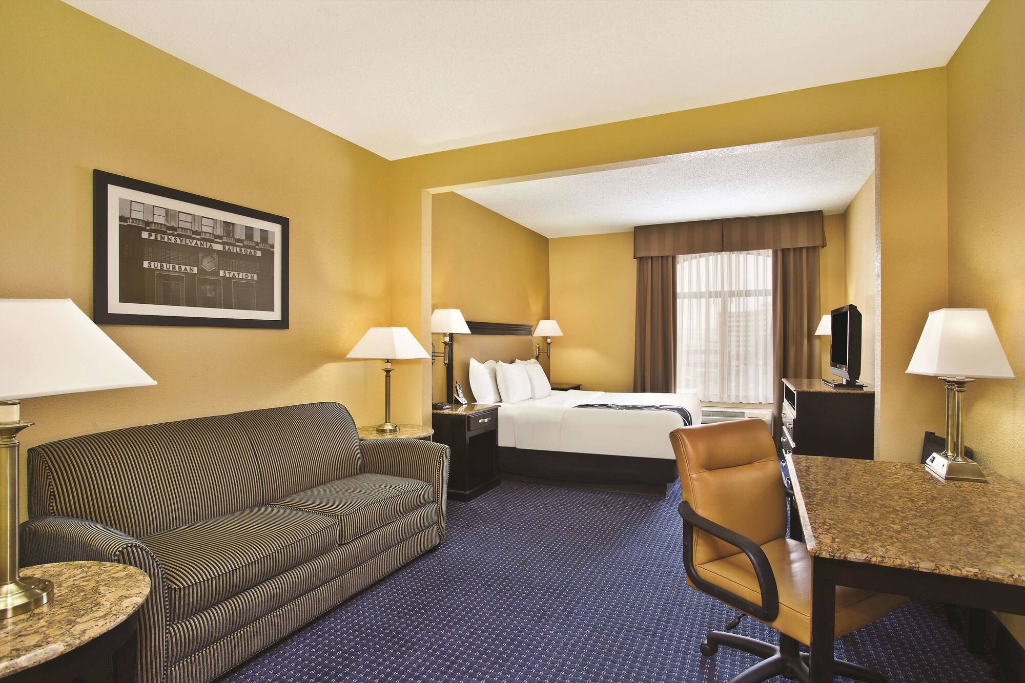 La Quinta Inn & Suites by Wyndham Mt. Laurel - Philadelphia