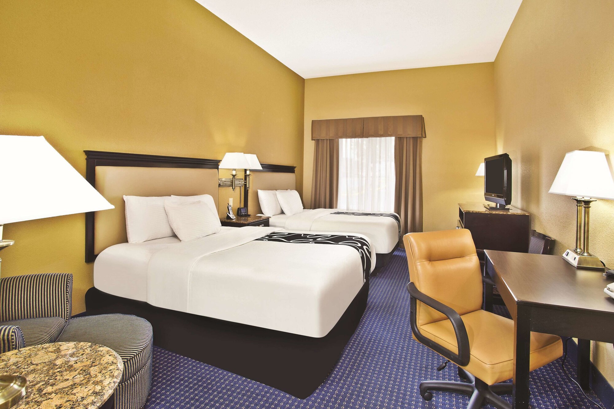La Quinta Inn & Suites by Wyndham Mt. Laurel - Philadelphia