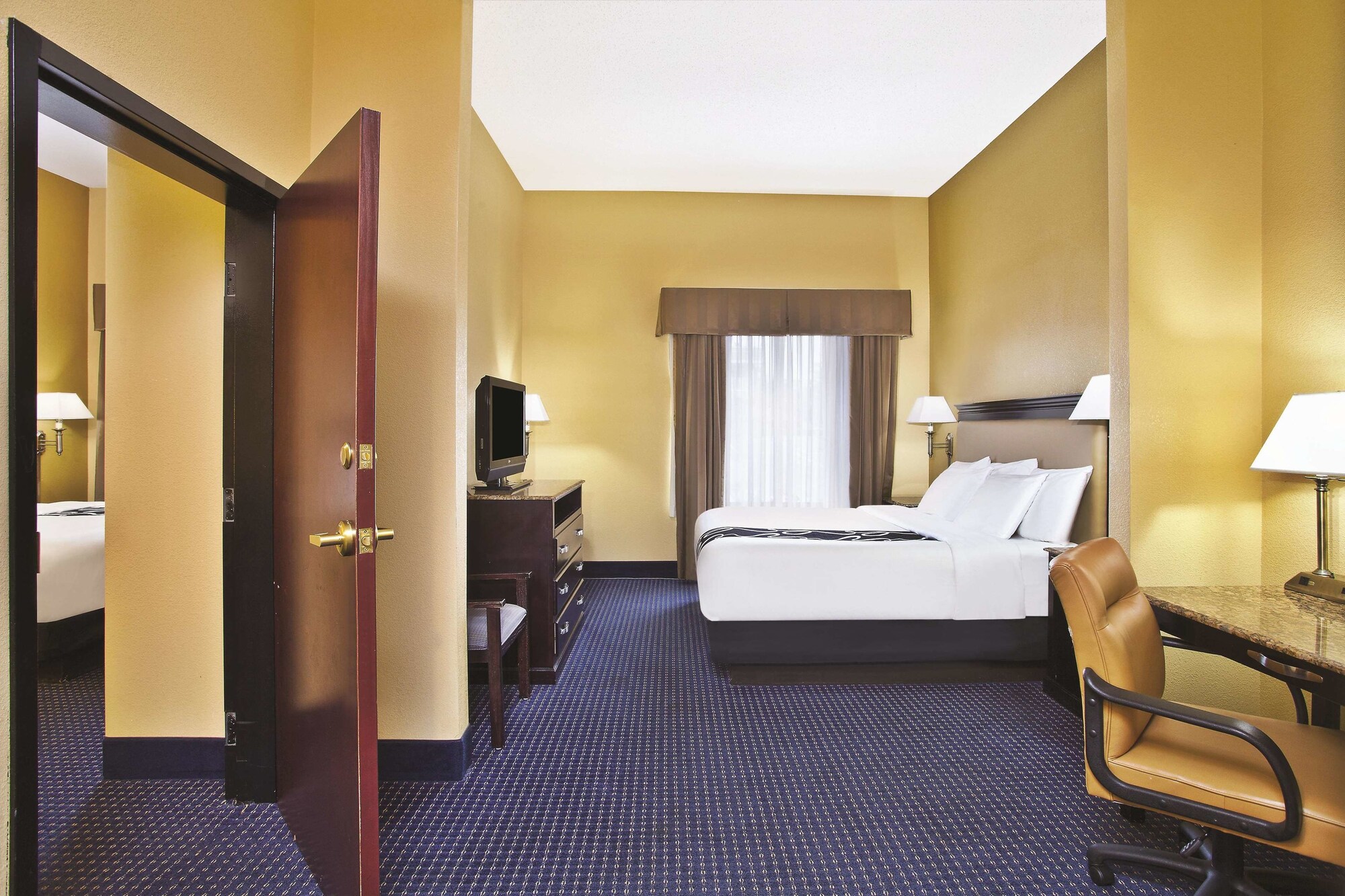 La Quinta Inn & Suites by Wyndham Mt. Laurel - Philadelphia