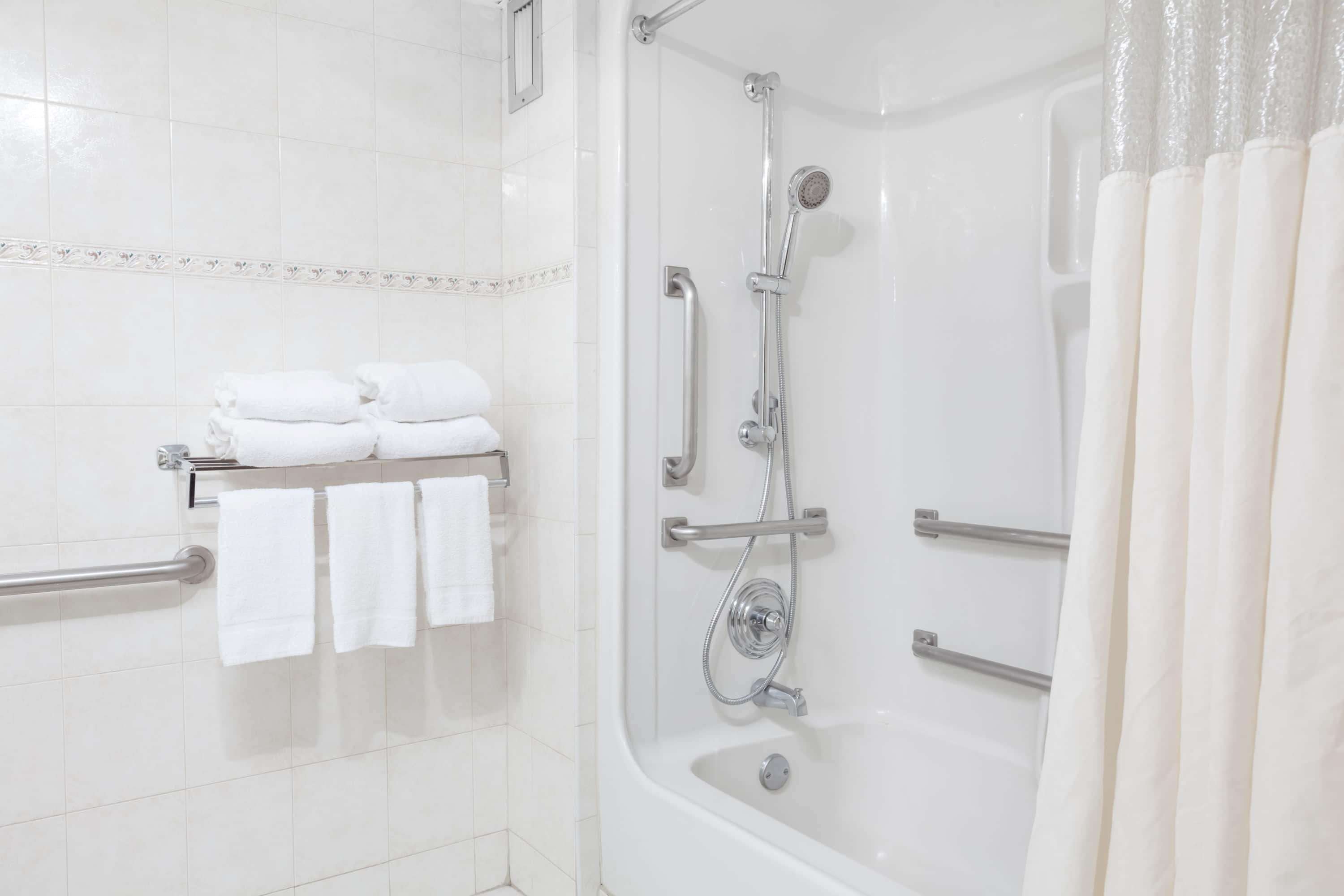 Howard Johnson by Wyndham Newark Airport