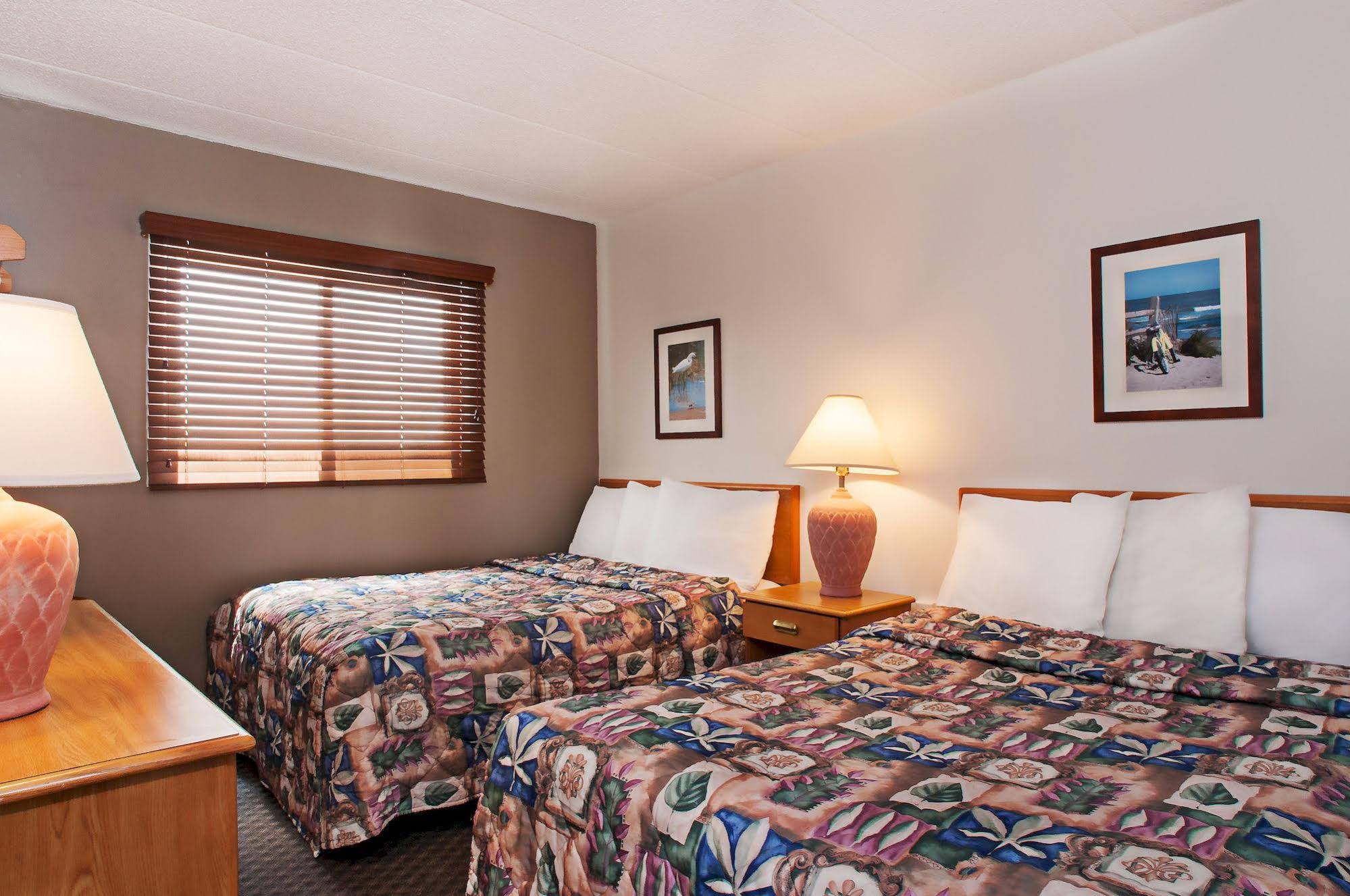 Harbor Light Family Resort