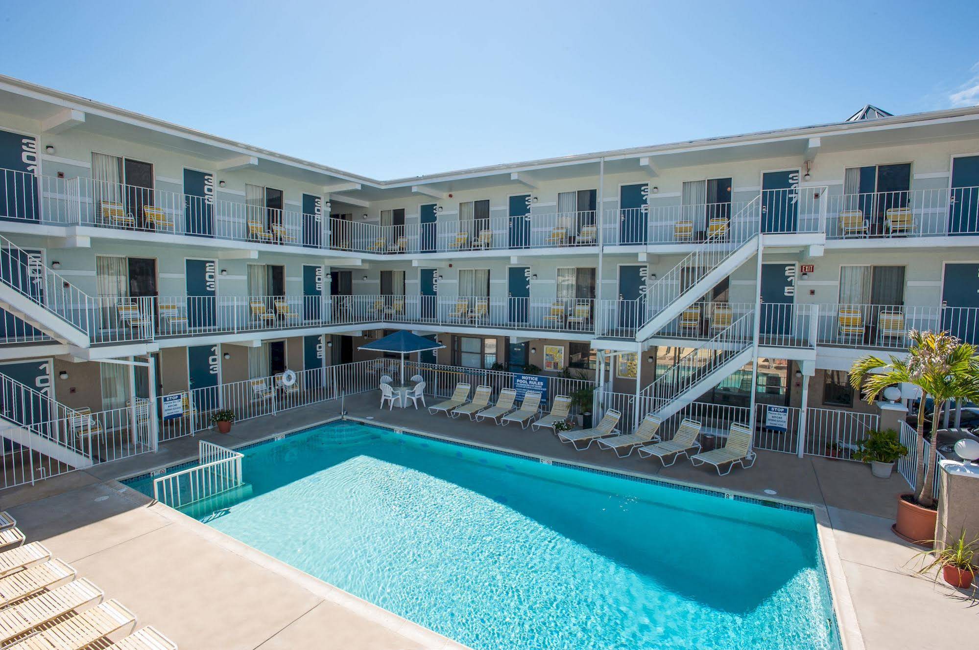 Harbor Light Family Resort