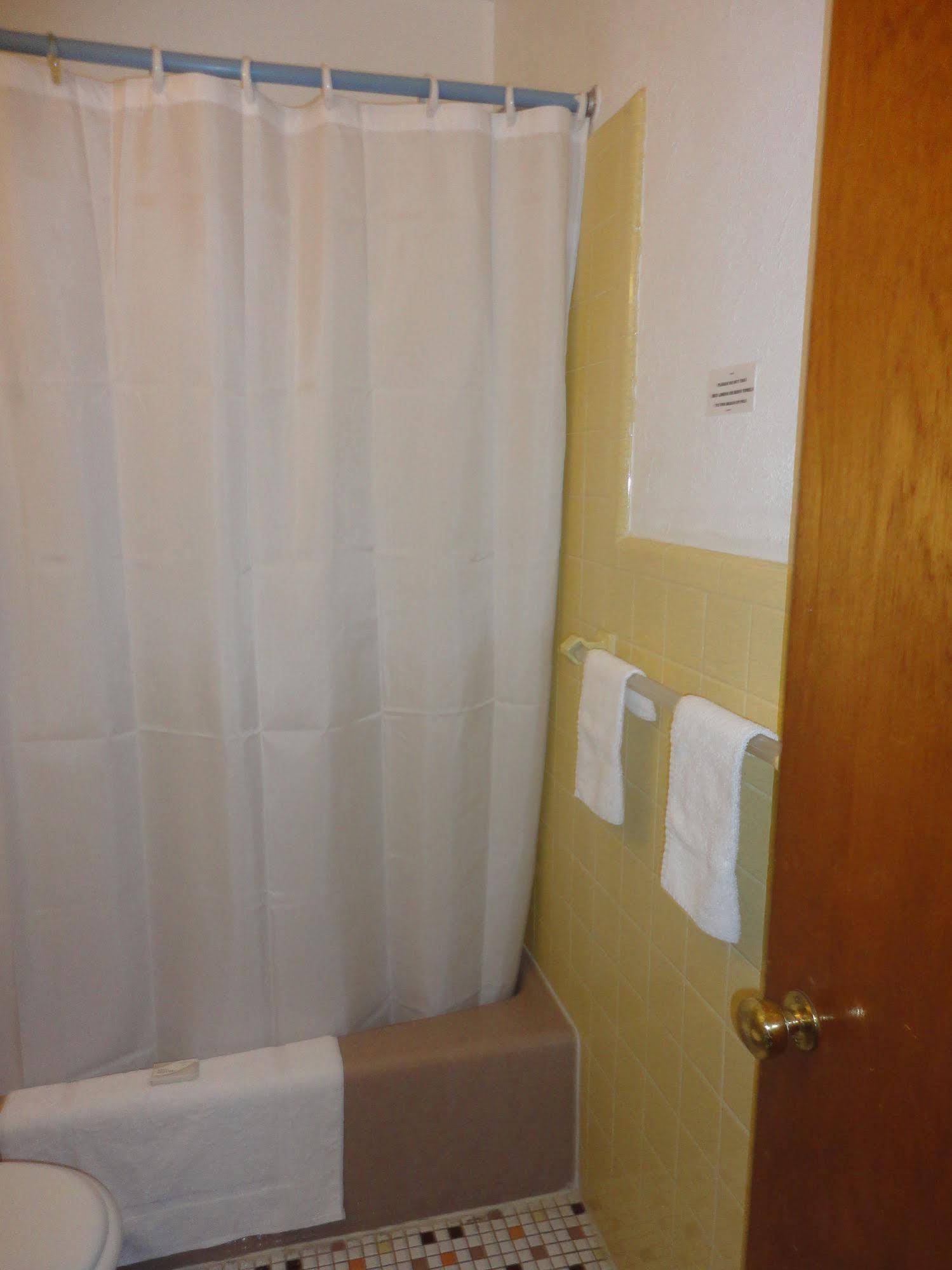 Surf 16 Motel