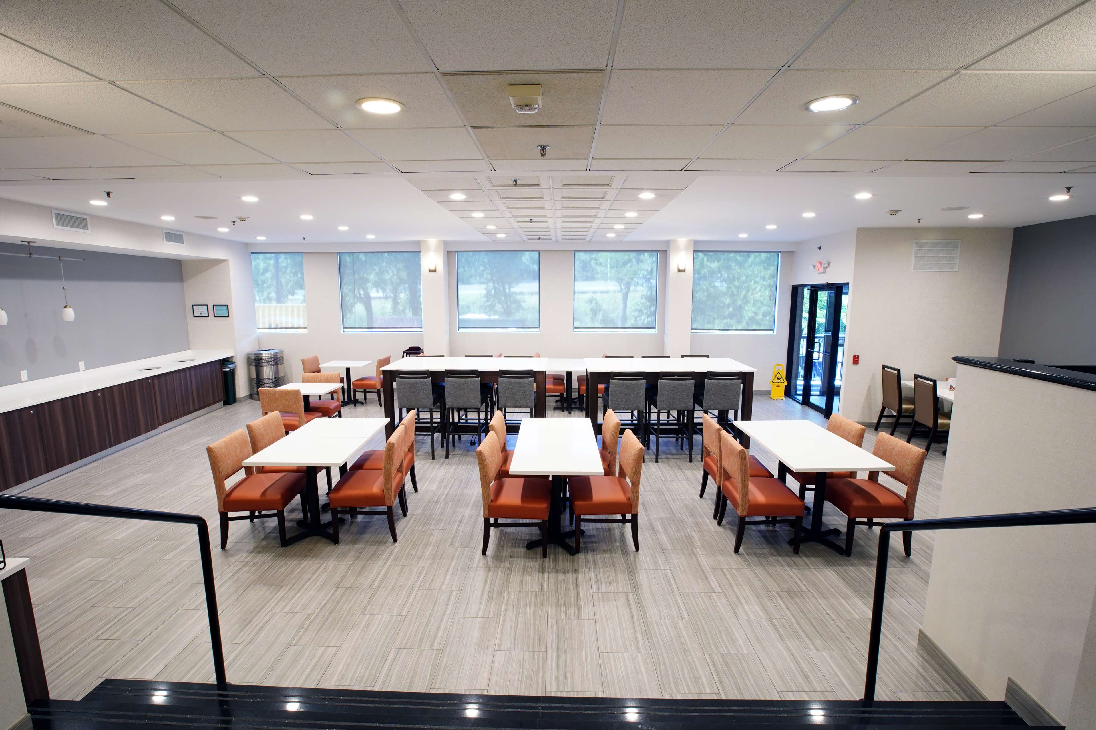 Best Western Paramus Hotel & Suites