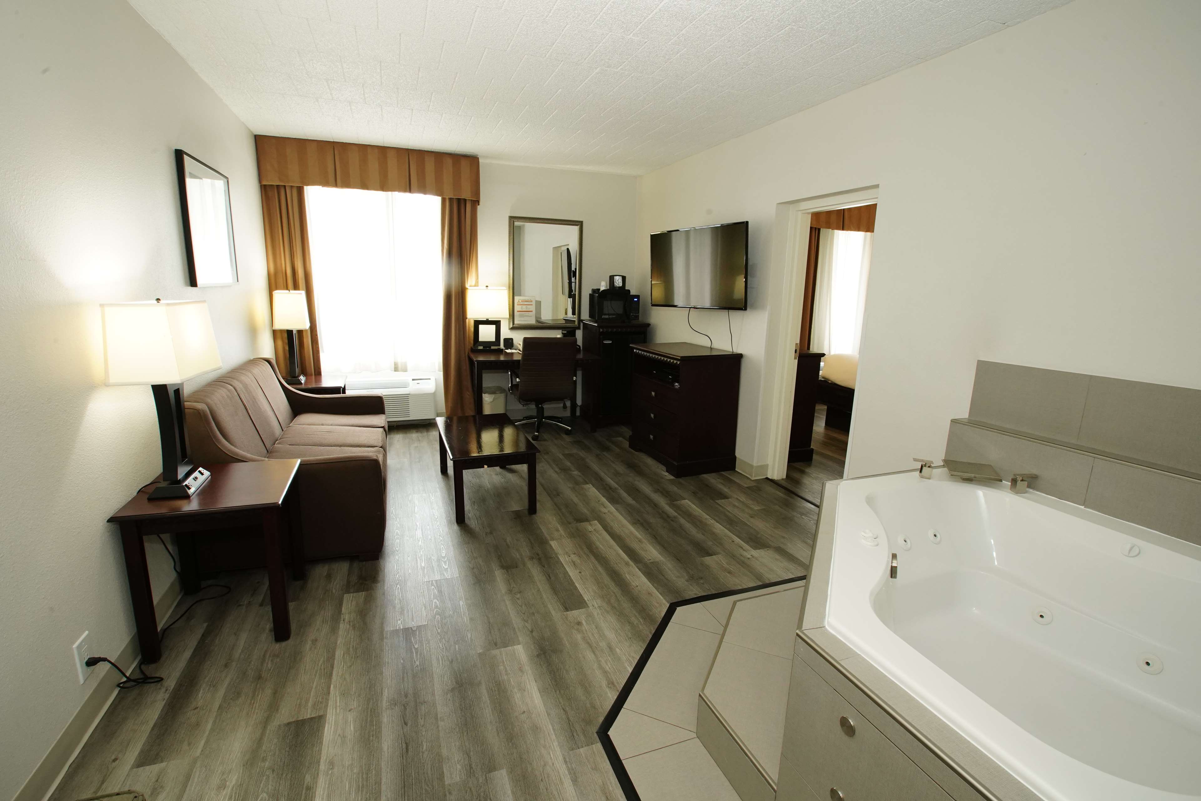 Best Western Paramus Hotel & Suites