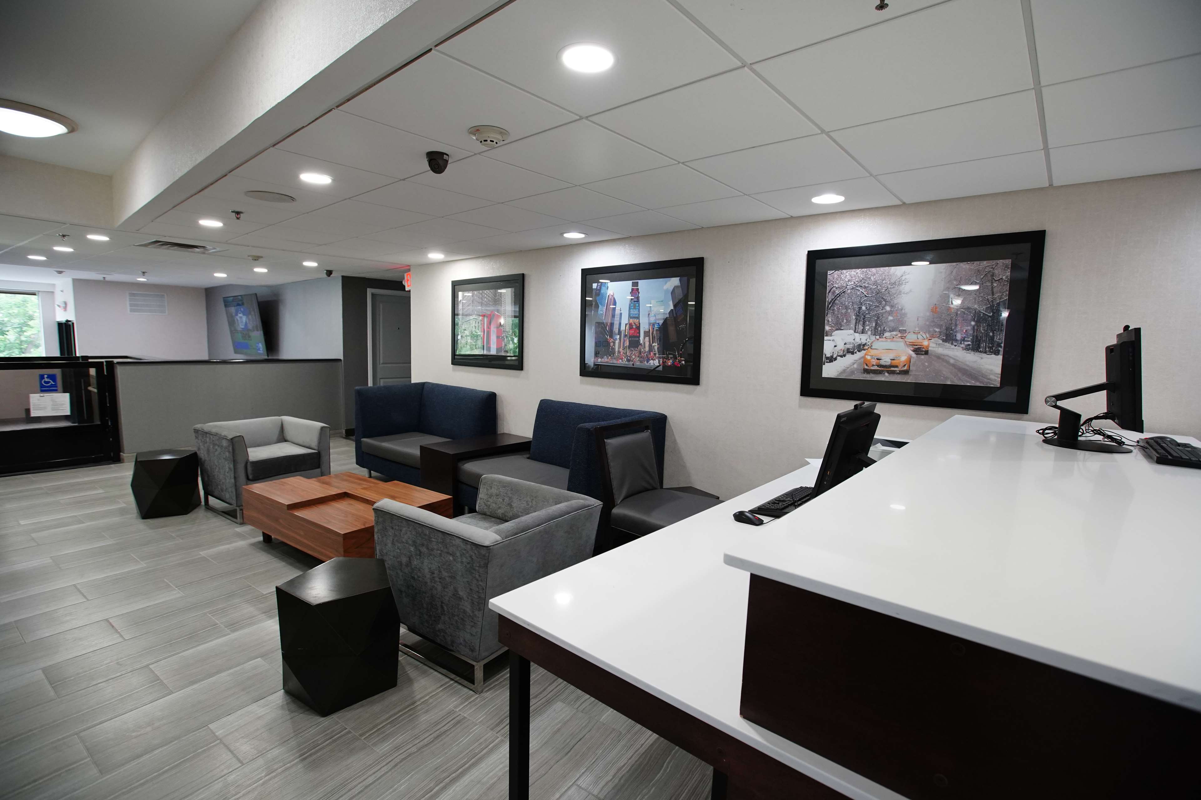Best Western Paramus Hotel & Suites