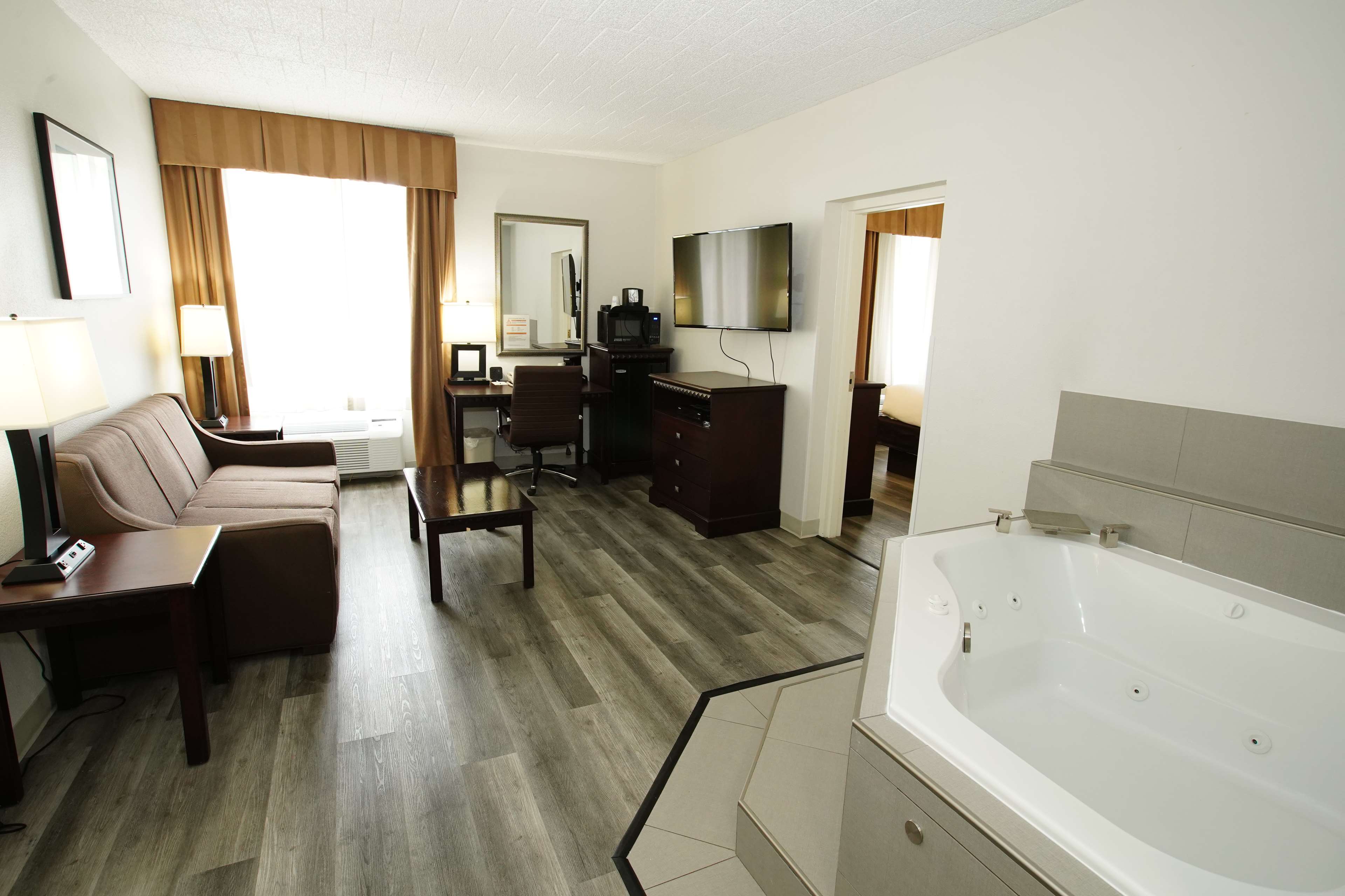 Best Western Paramus Hotel & Suites