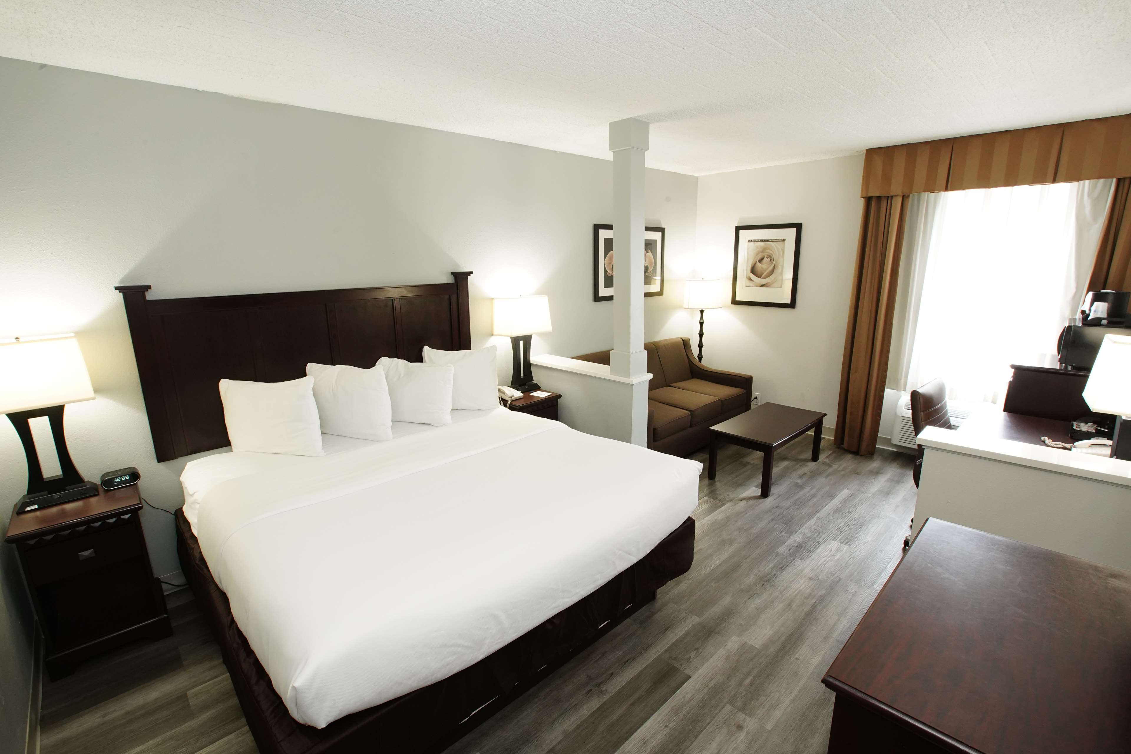 Best Western Paramus Hotel & Suites