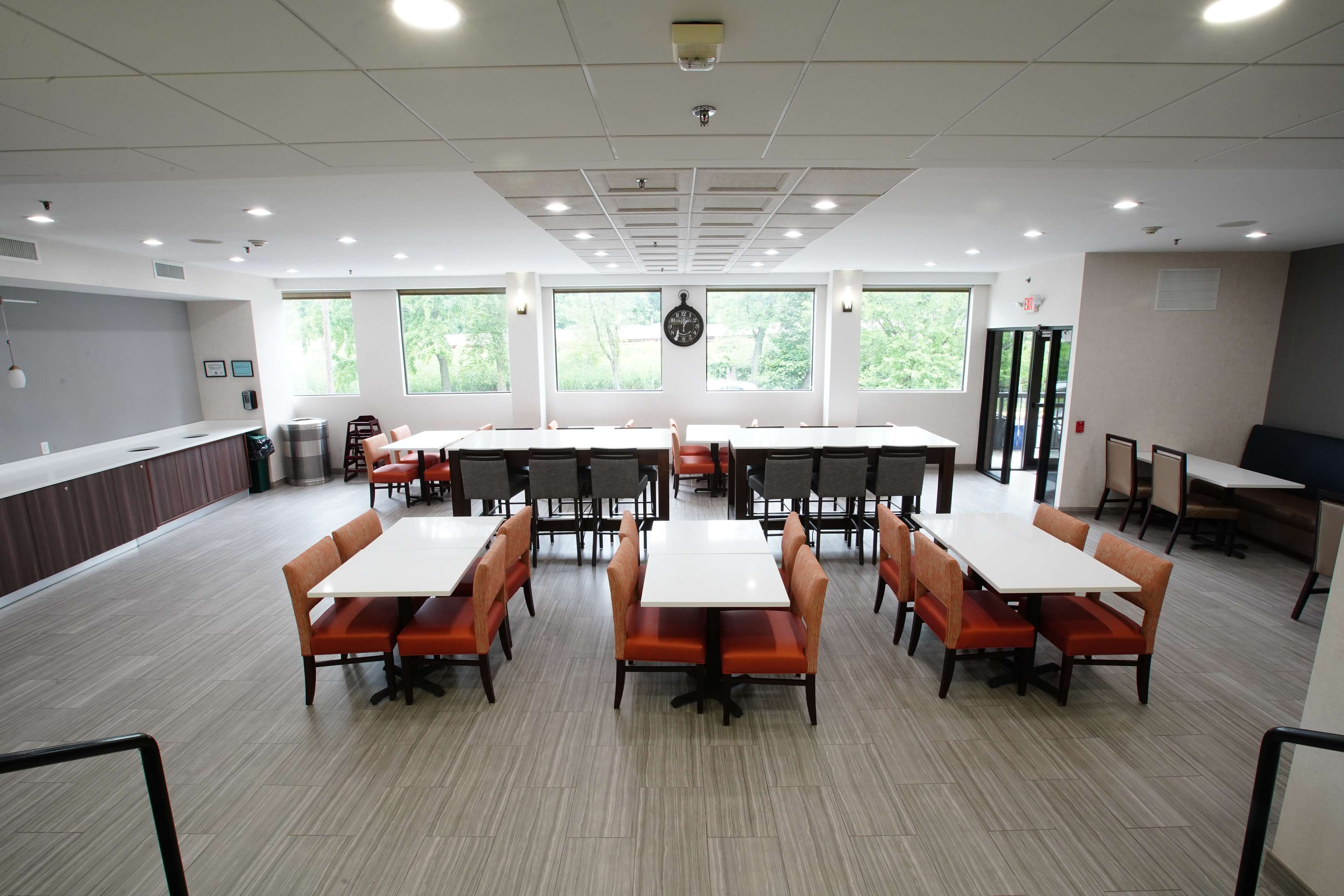 Best Western Paramus Hotel & Suites