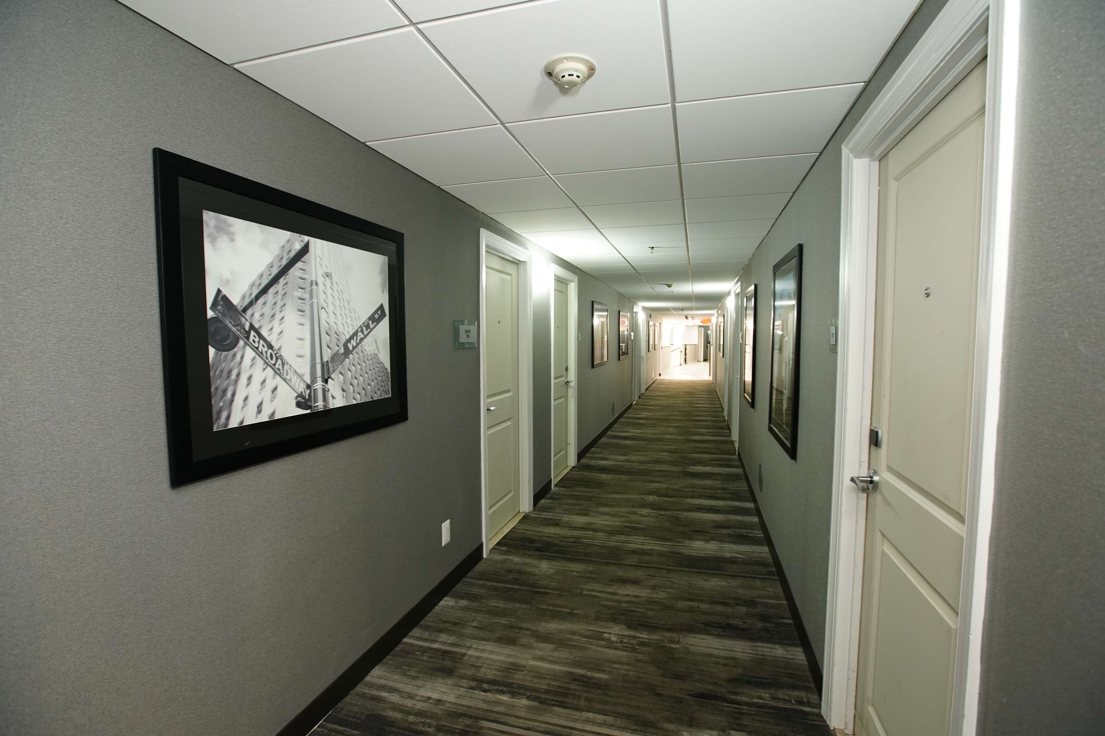 Best Western Paramus Hotel & Suites