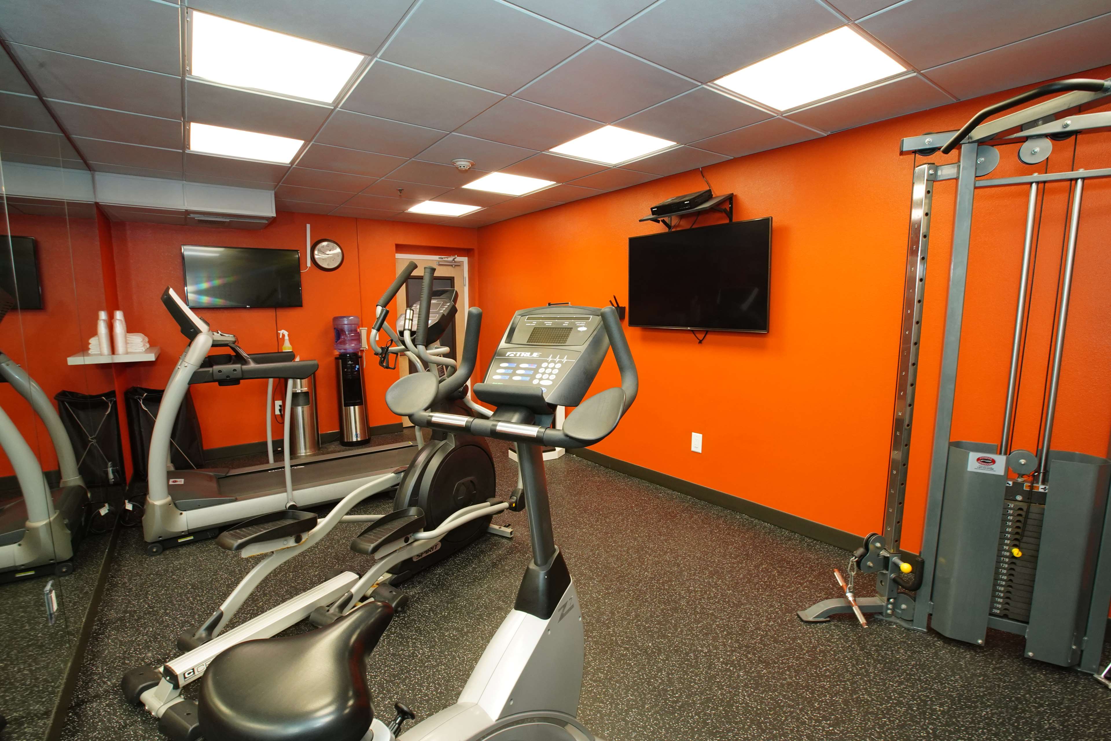 Best Western Paramus Hotel & Suites