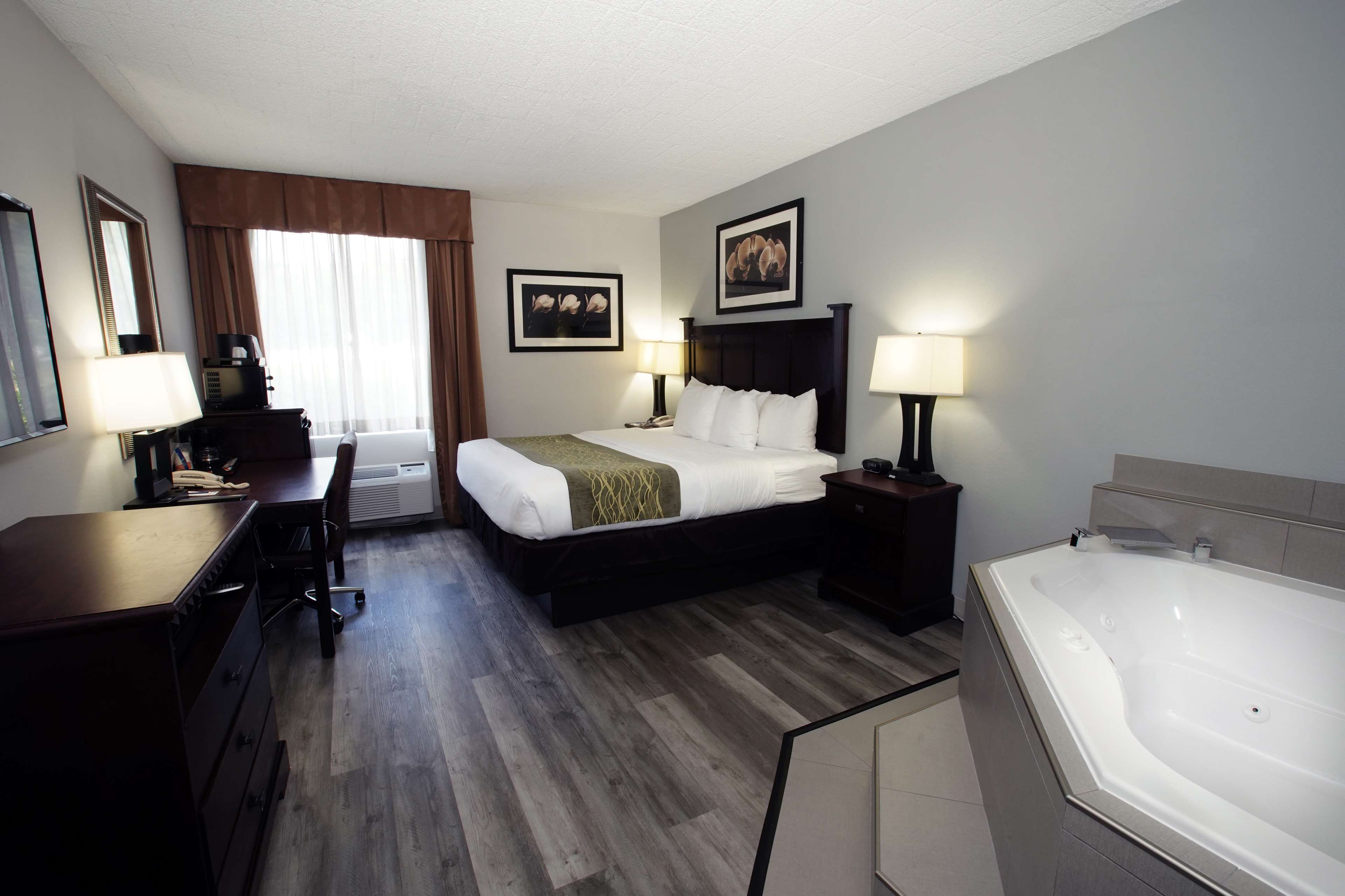 Best Western Paramus Hotel & Suites