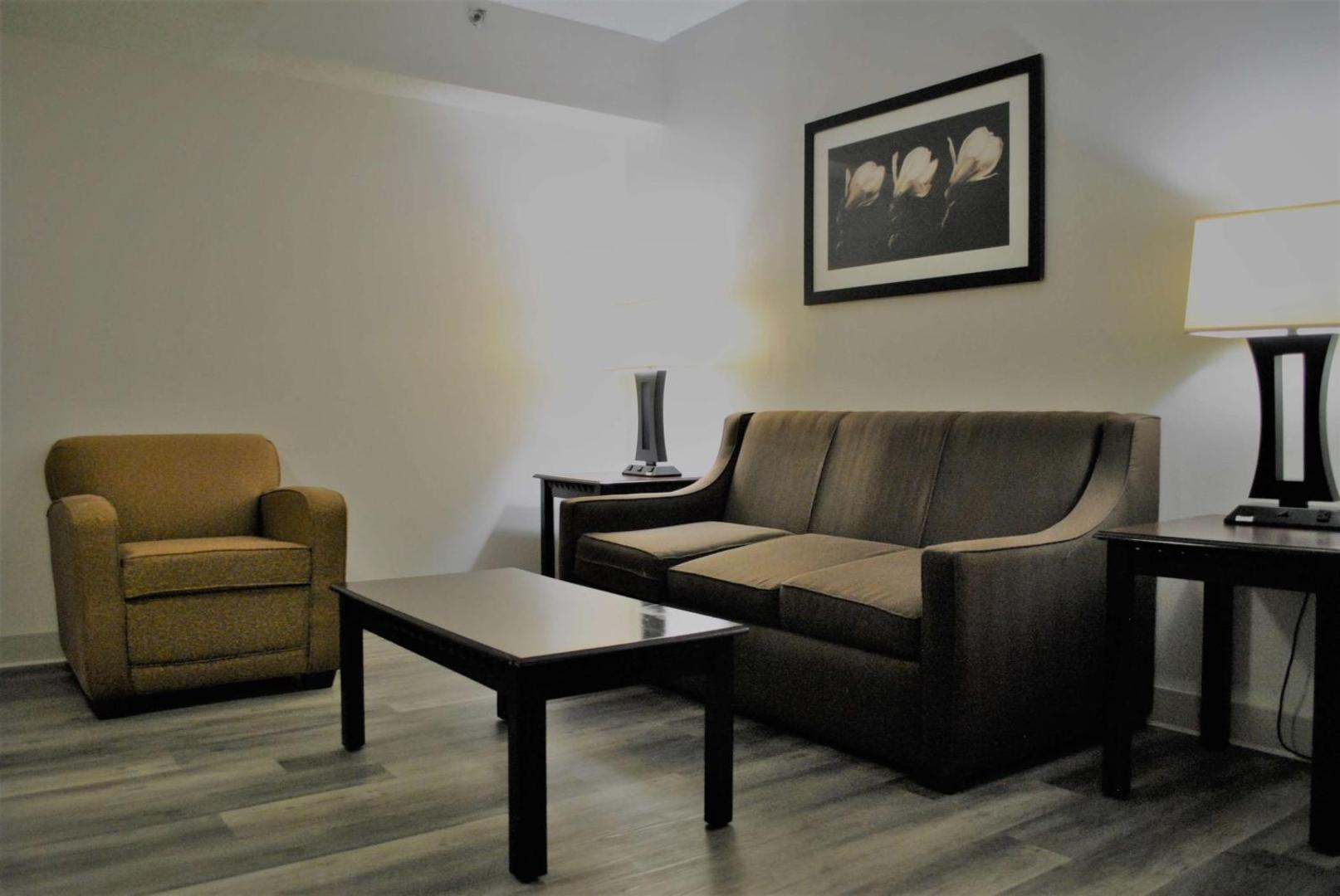 Best Western Paramus Hotel & Suites