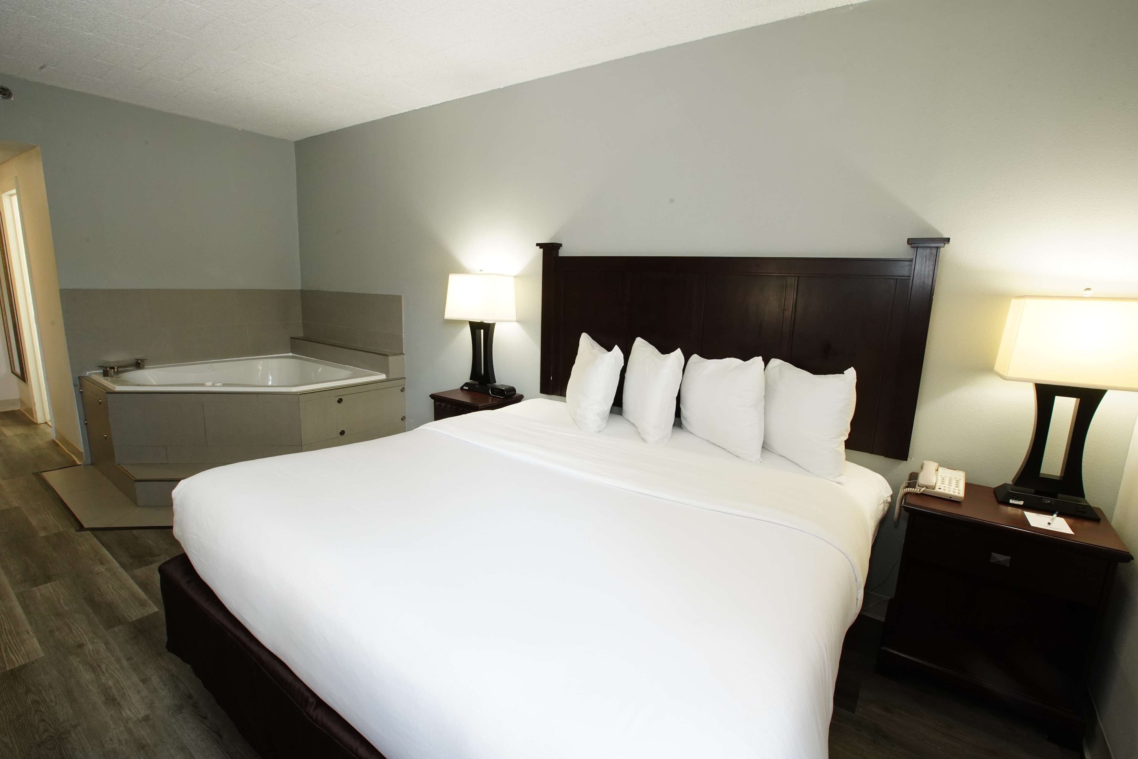 Best Western Paramus Hotel & Suites