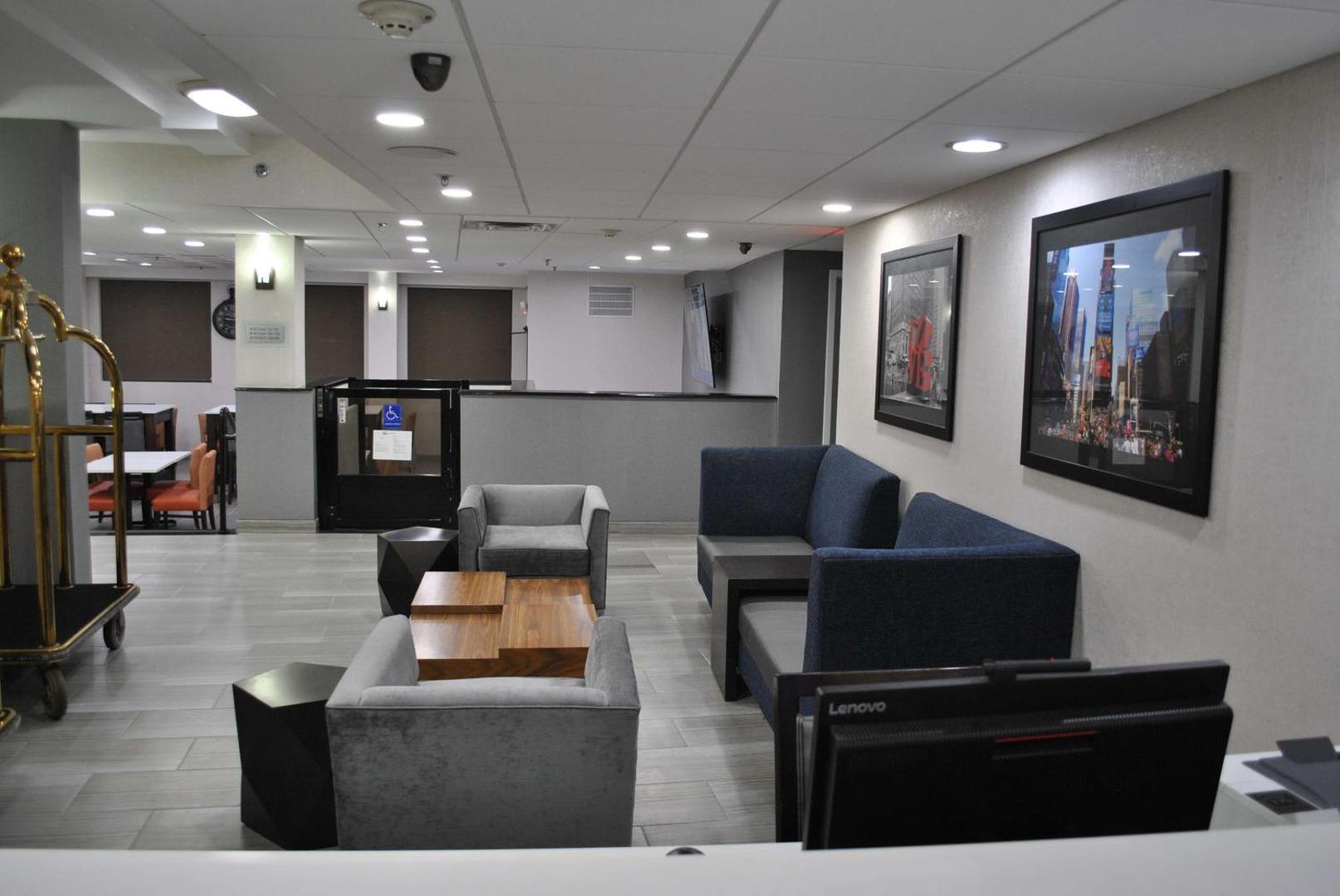Best Western Paramus Hotel & Suites