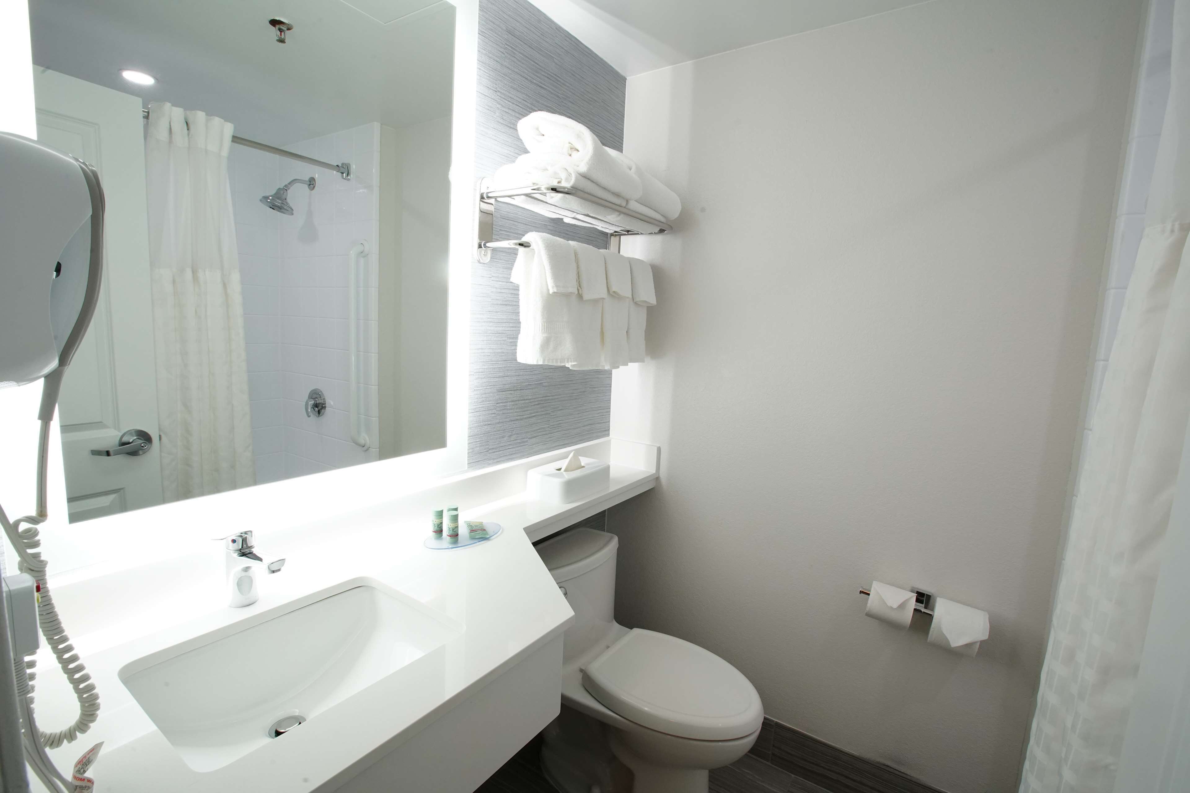 Best Western Paramus Hotel & Suites