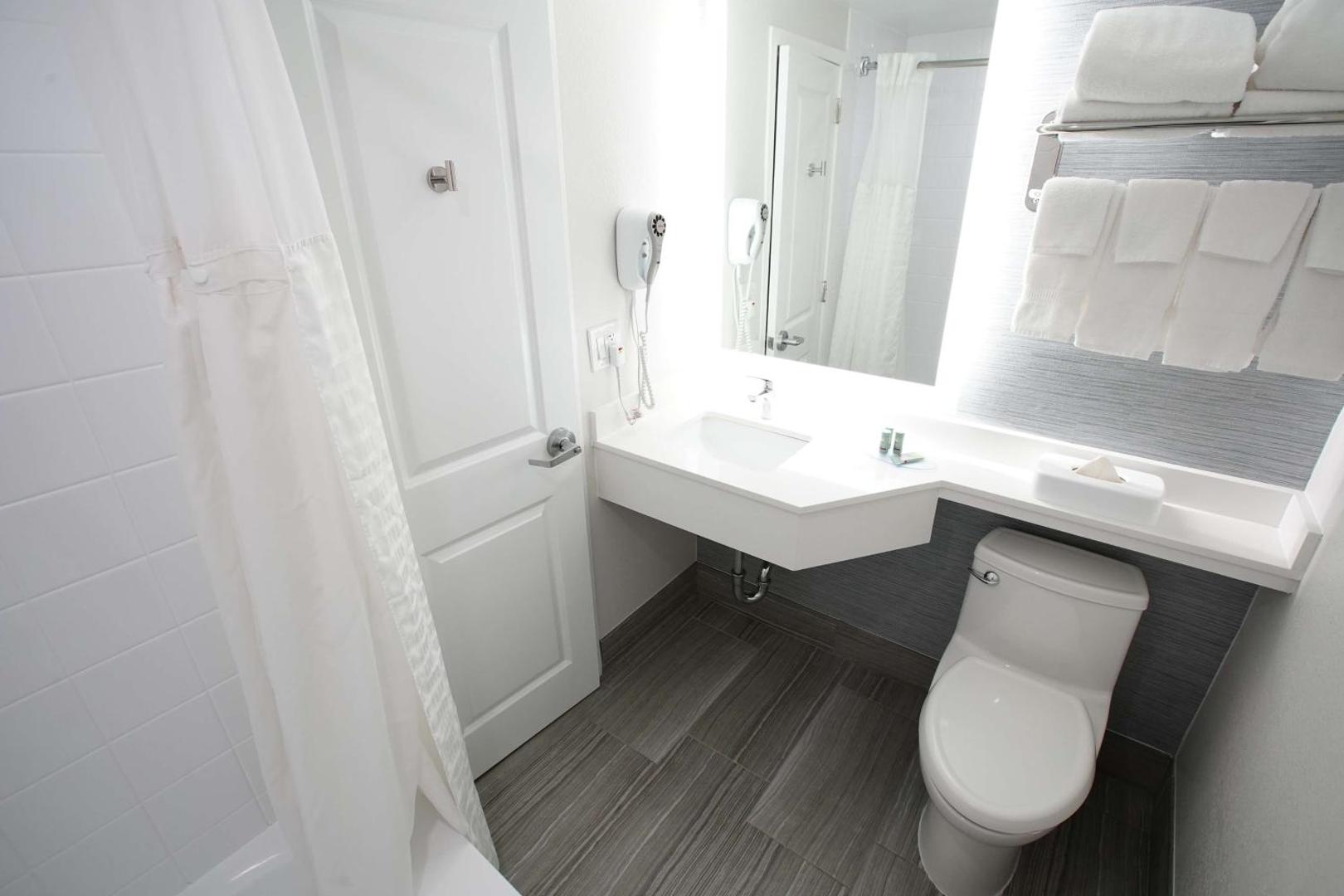 Best Western Paramus Hotel & Suites