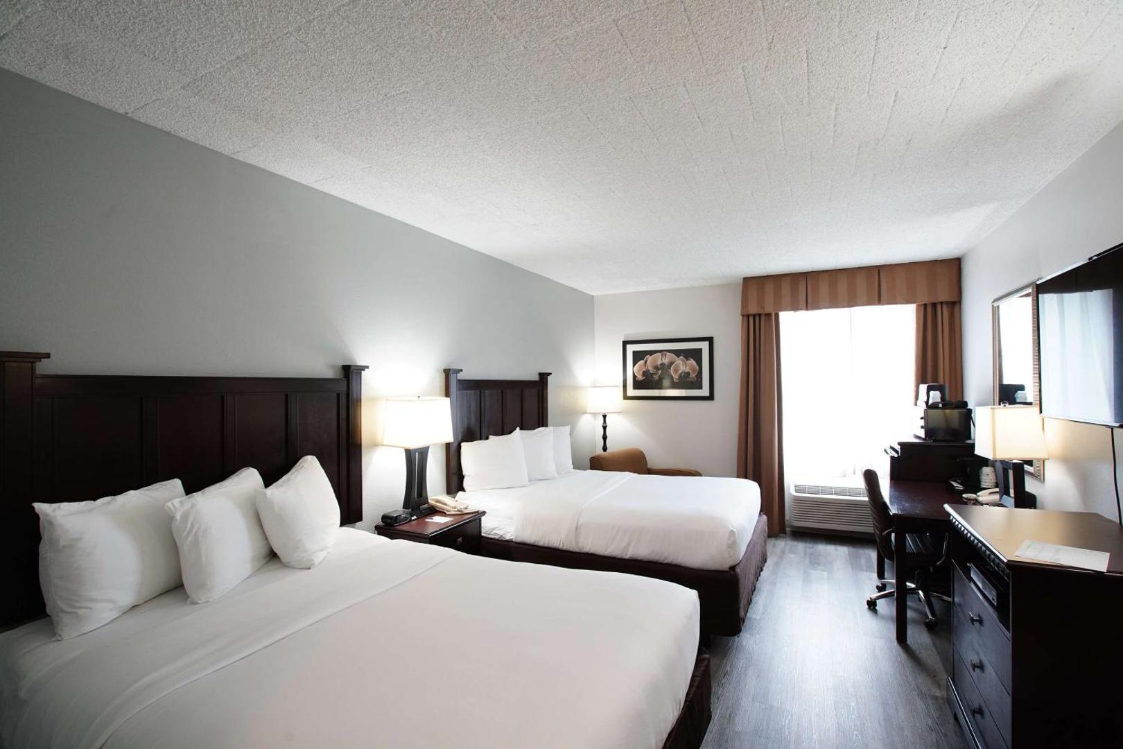 Best Western Paramus Hotel & Suites