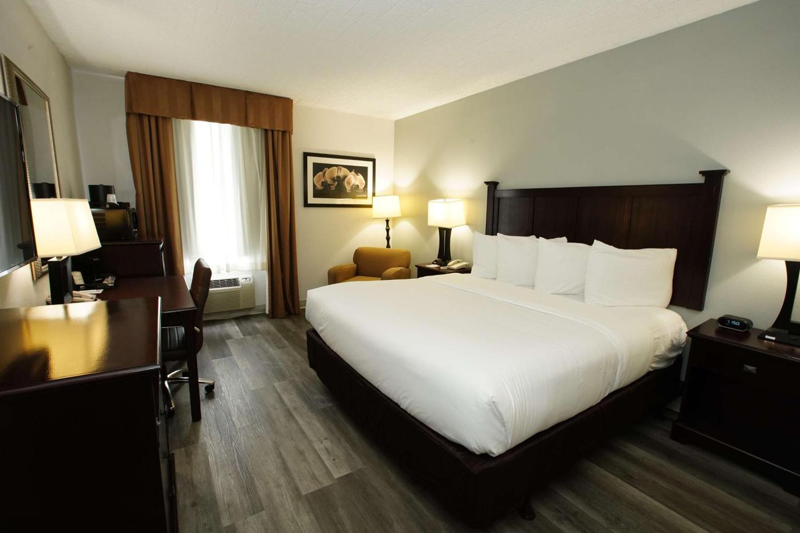 Best Western Paramus Hotel & Suites