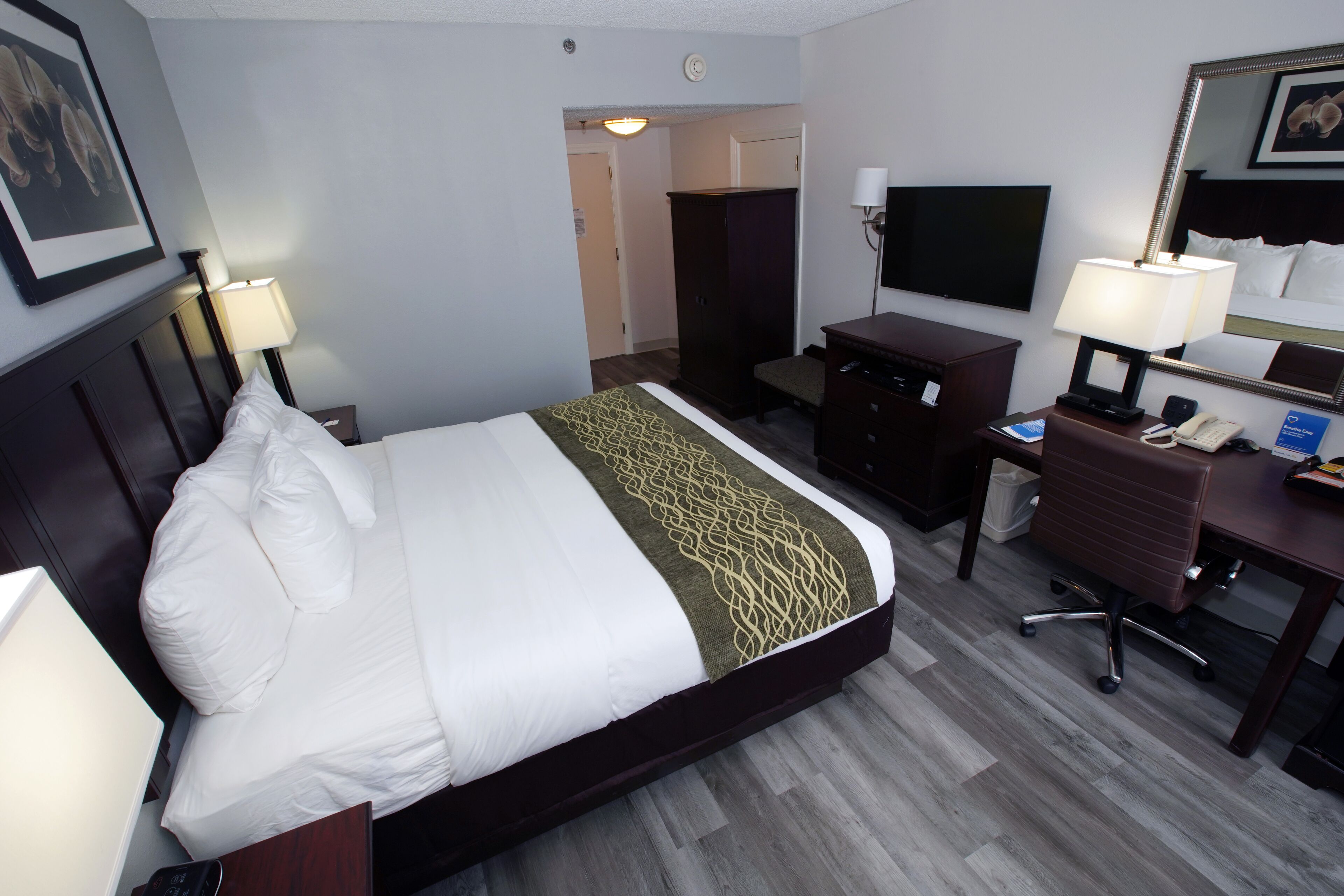 Best Western Paramus Hotel & Suites