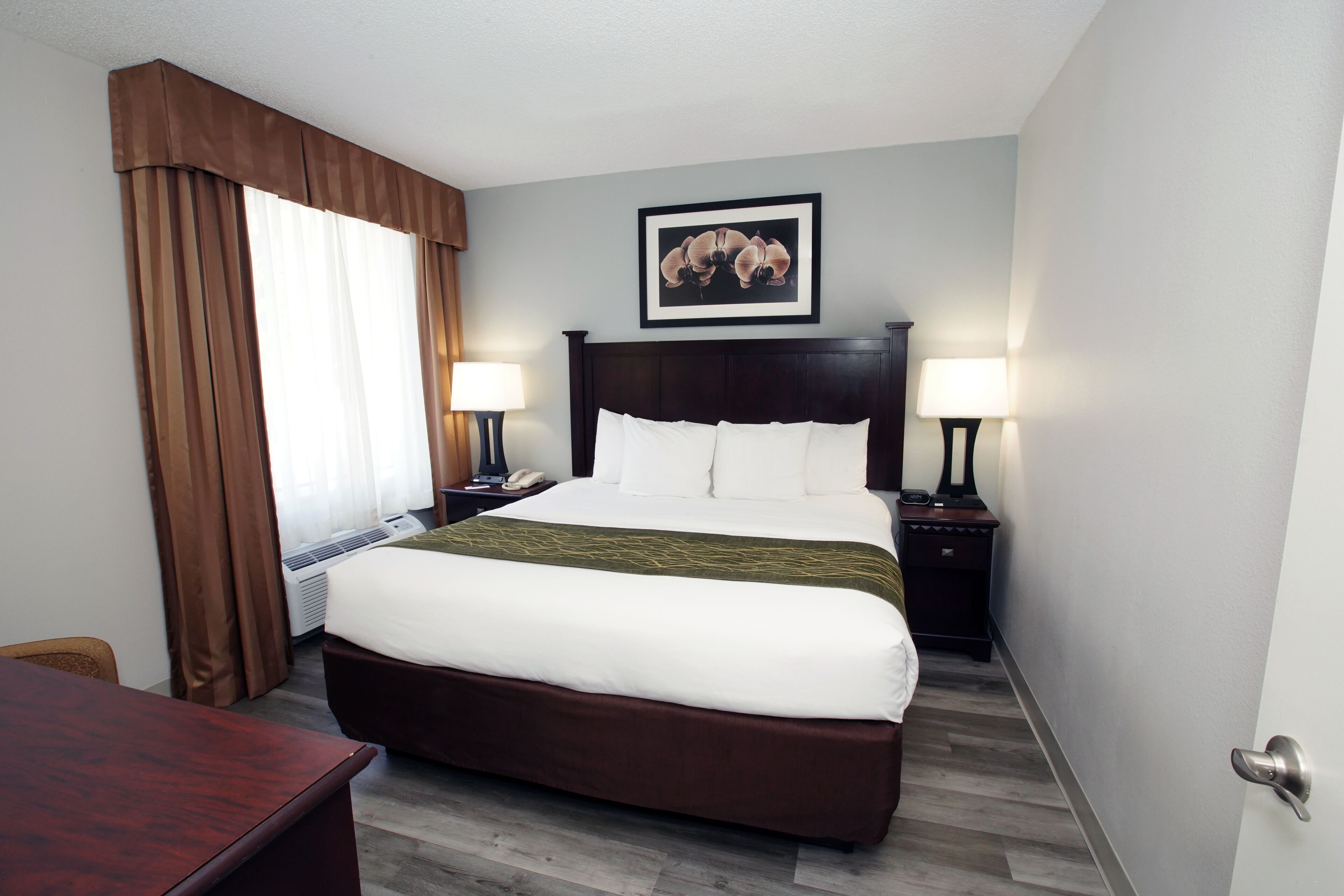 Best Western Paramus Hotel & Suites