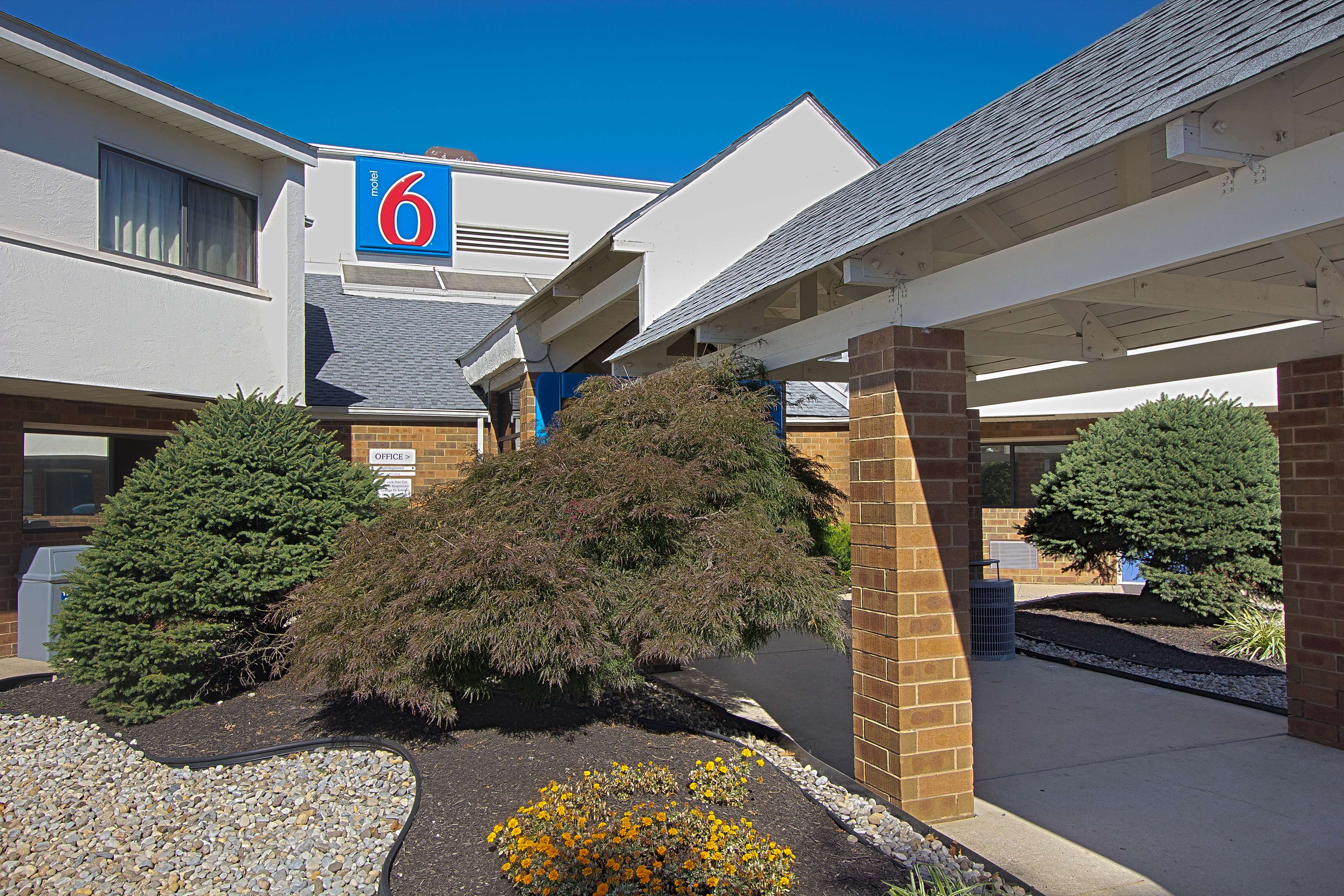 Motel 6 Piscataway