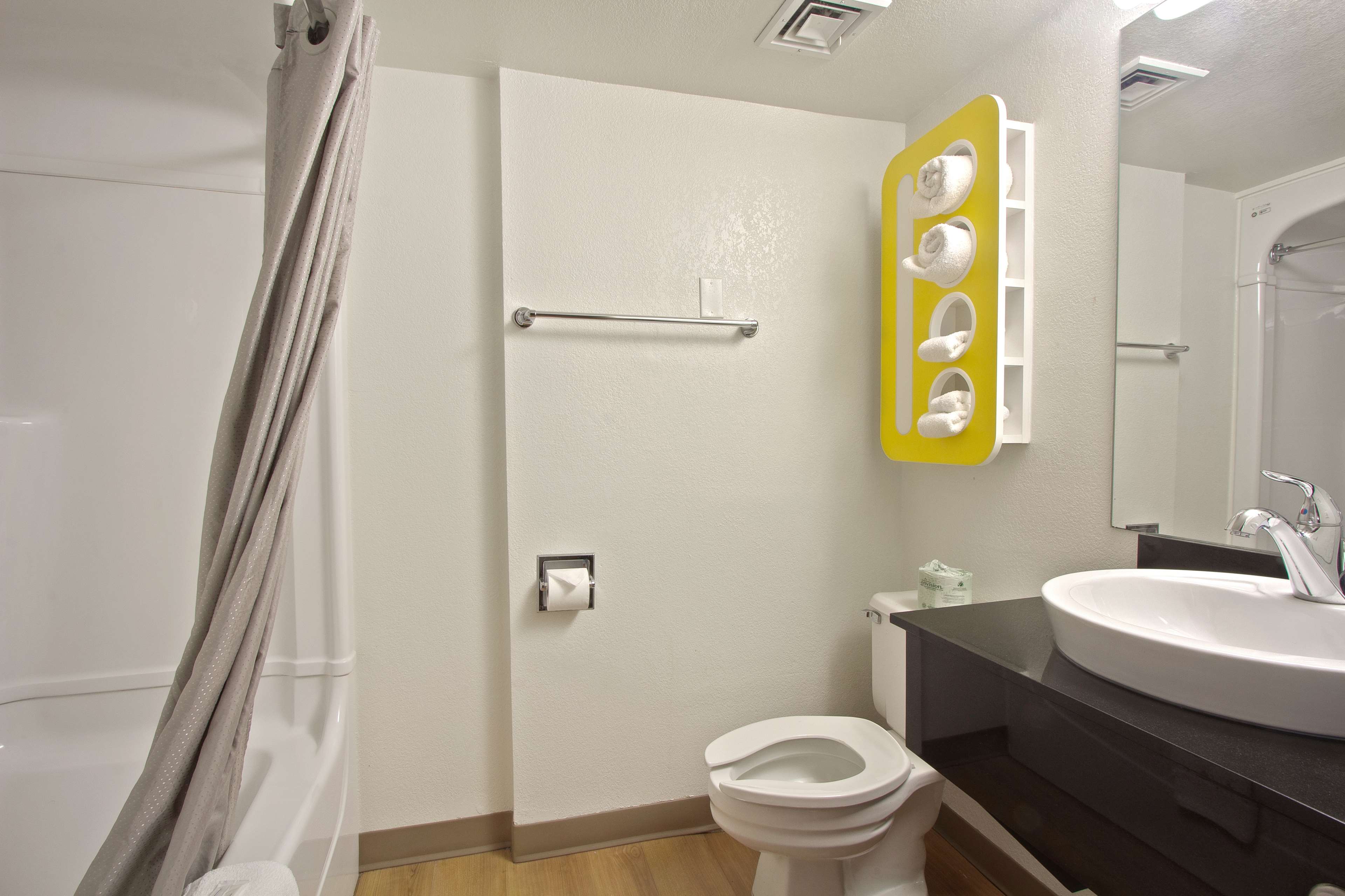 Motel 6 Piscataway